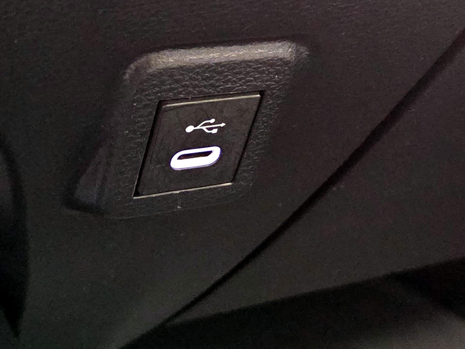 Thumbnail: 2025 Toyota Corolla - 18