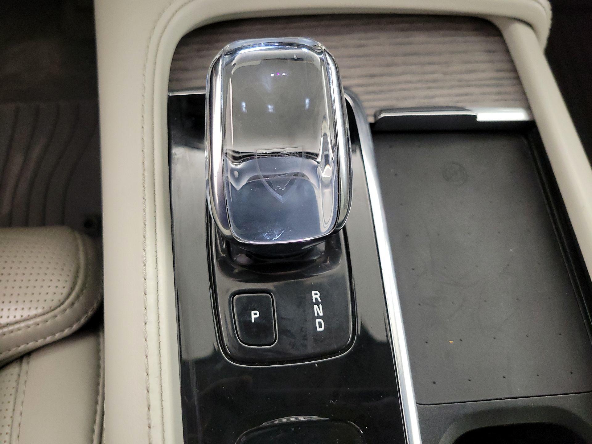 Thumbnail: 2021 Volvo XC90 - 17