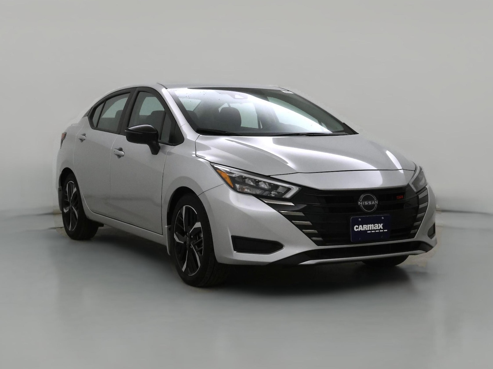 2023 Nissan Versa Sedan SR