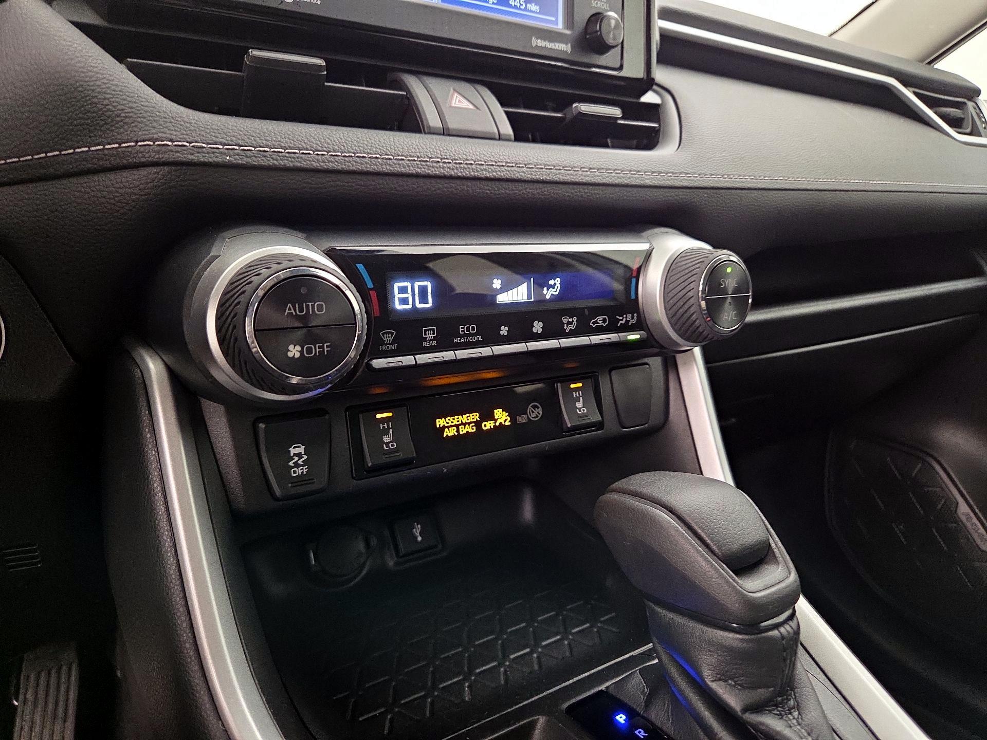 Thumbnail: 2021 Toyota RAV4 - 16