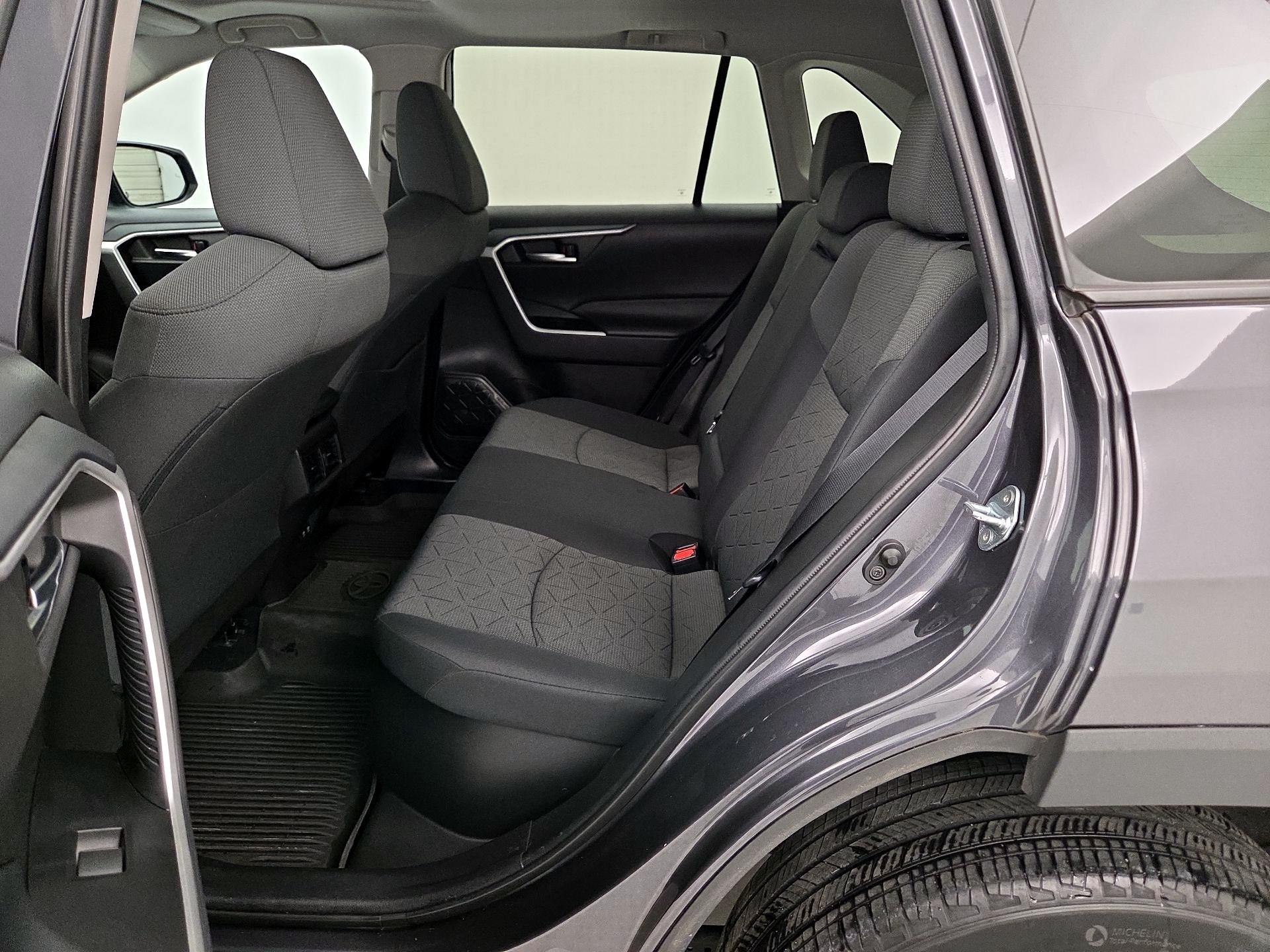 Thumbnail: 2021 Toyota RAV4 - 20