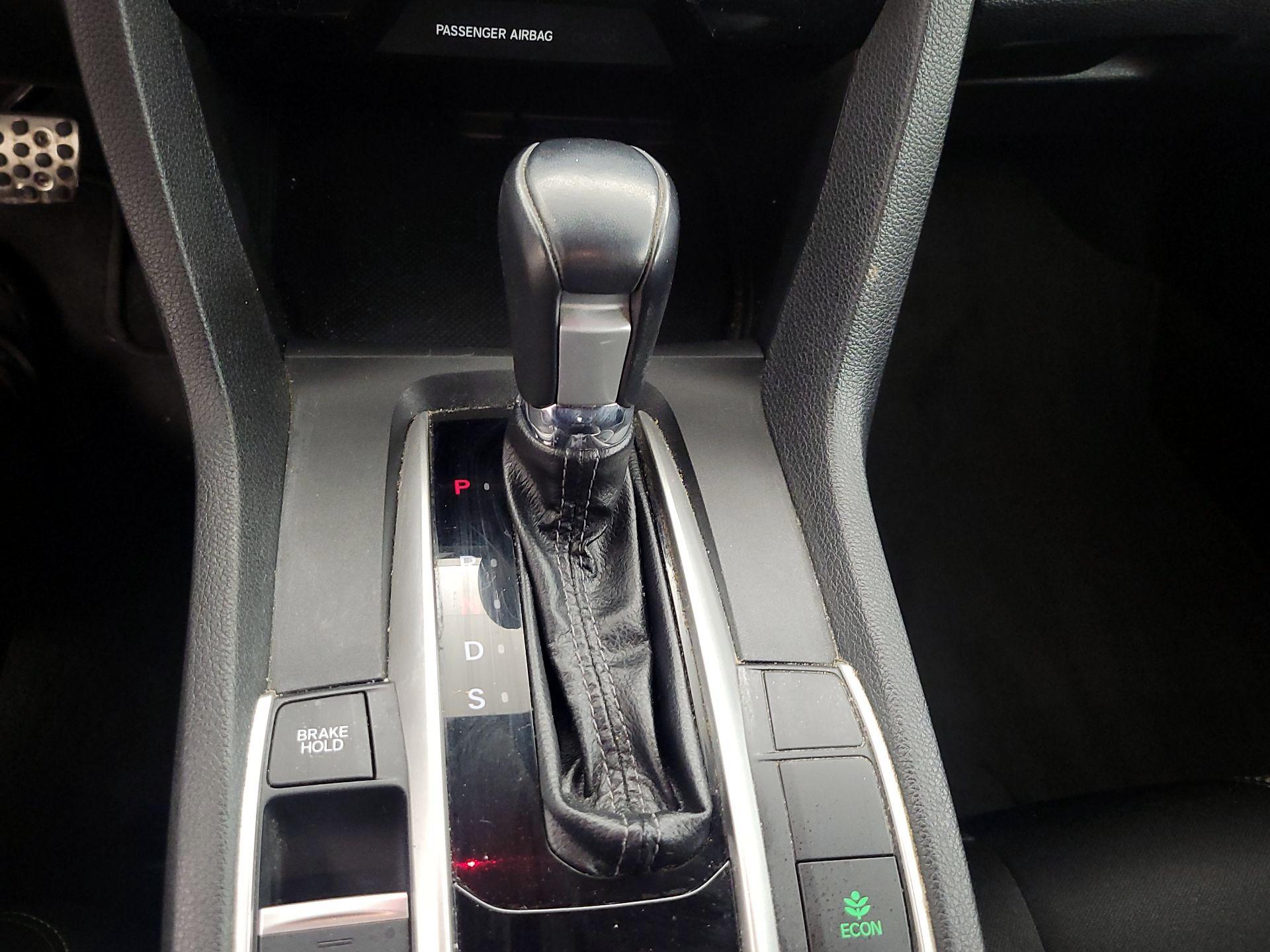 Thumbnail: 2019 Honda Civic - 17