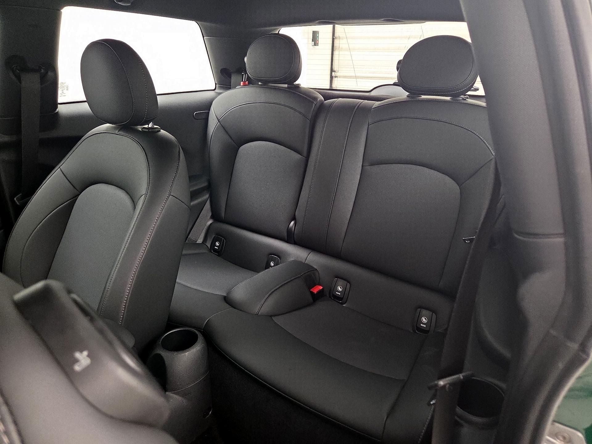 Thumbnail: 2020 MINI Cooper Hardtop - 19