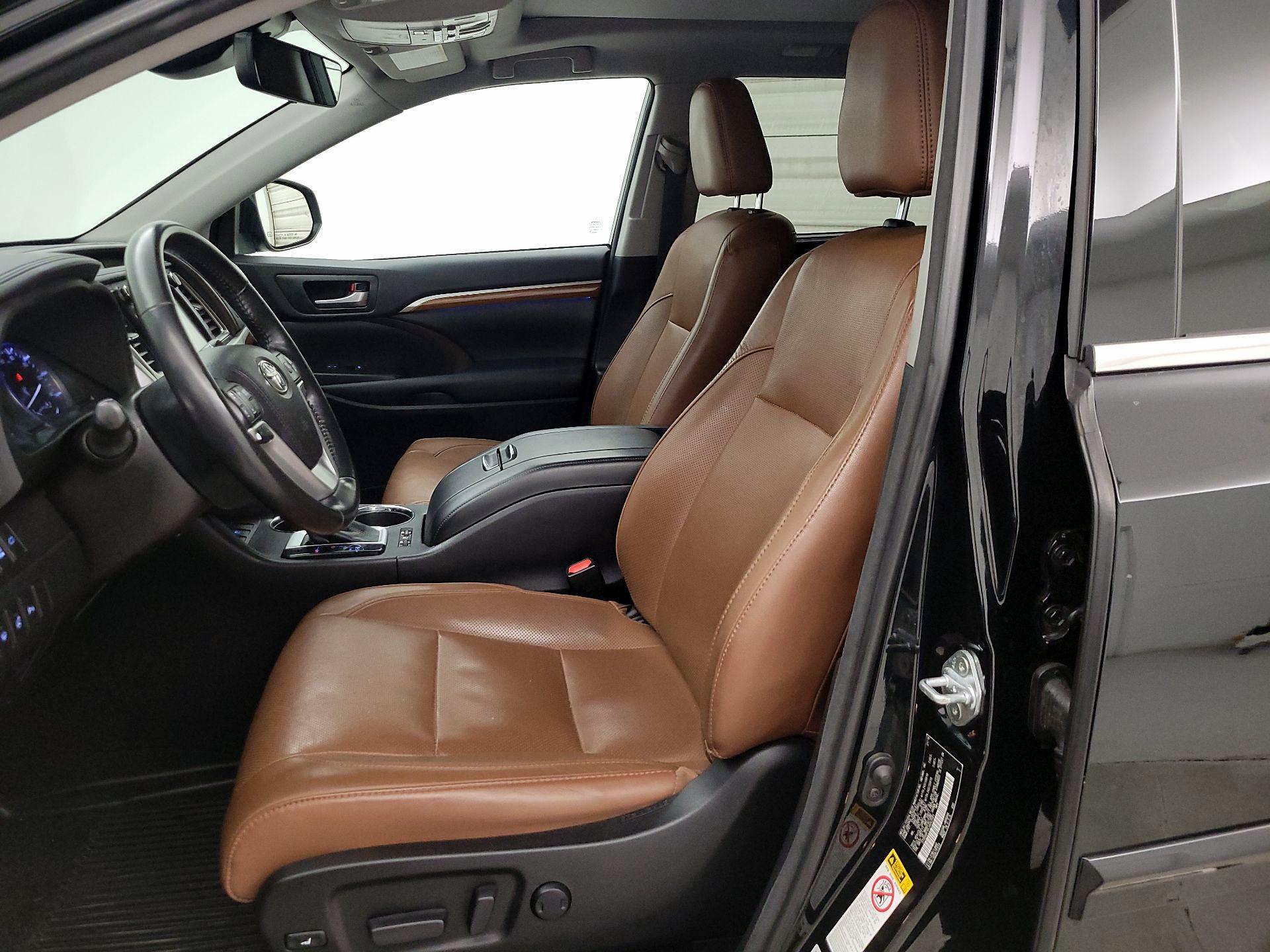 Thumbnail: 2018 Toyota Highlander - 11