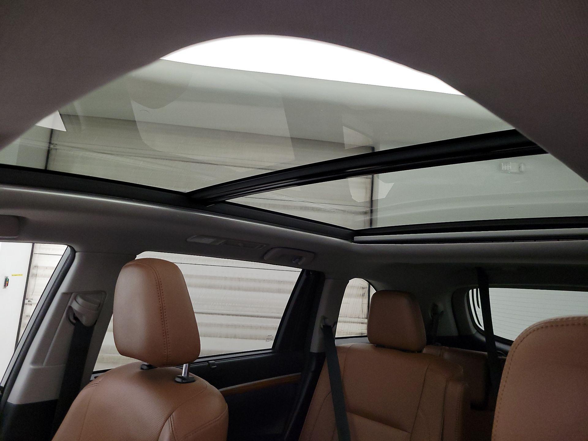 Thumbnail: 2018 Toyota Highlander - 19