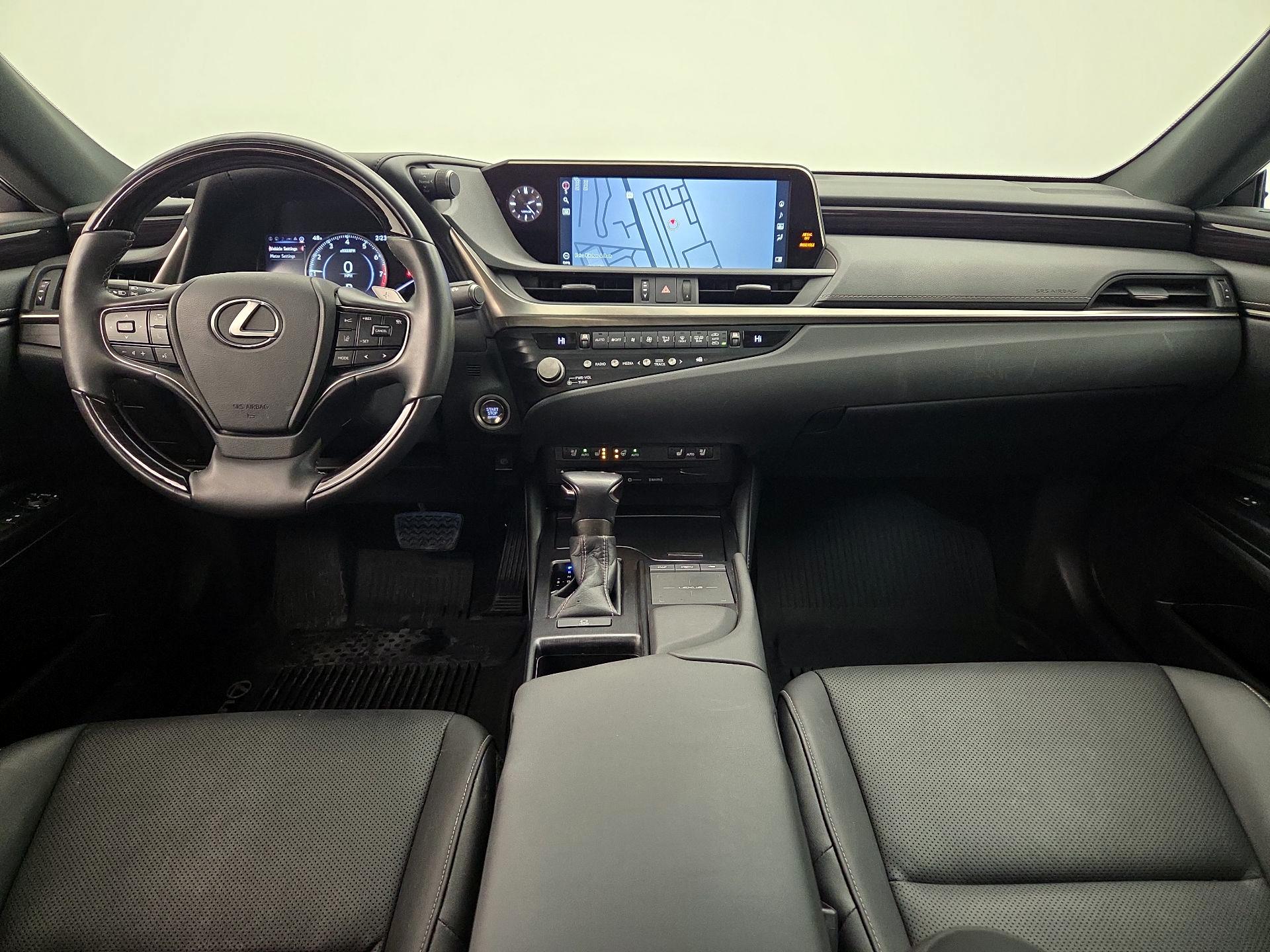 Thumbnail: 2021 Lexus ES - 9