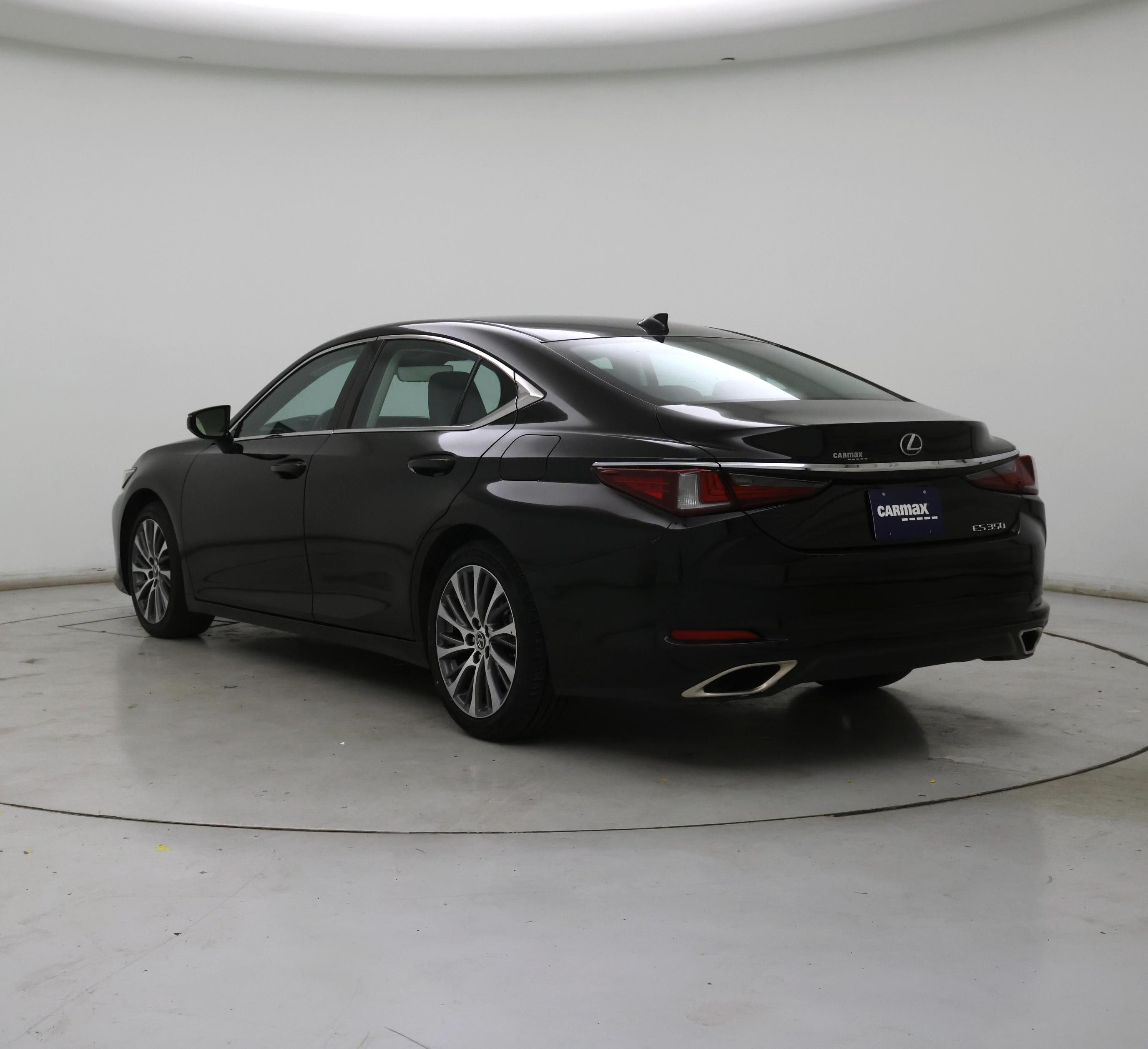 Thumbnail: 2021 Lexus ES - 2