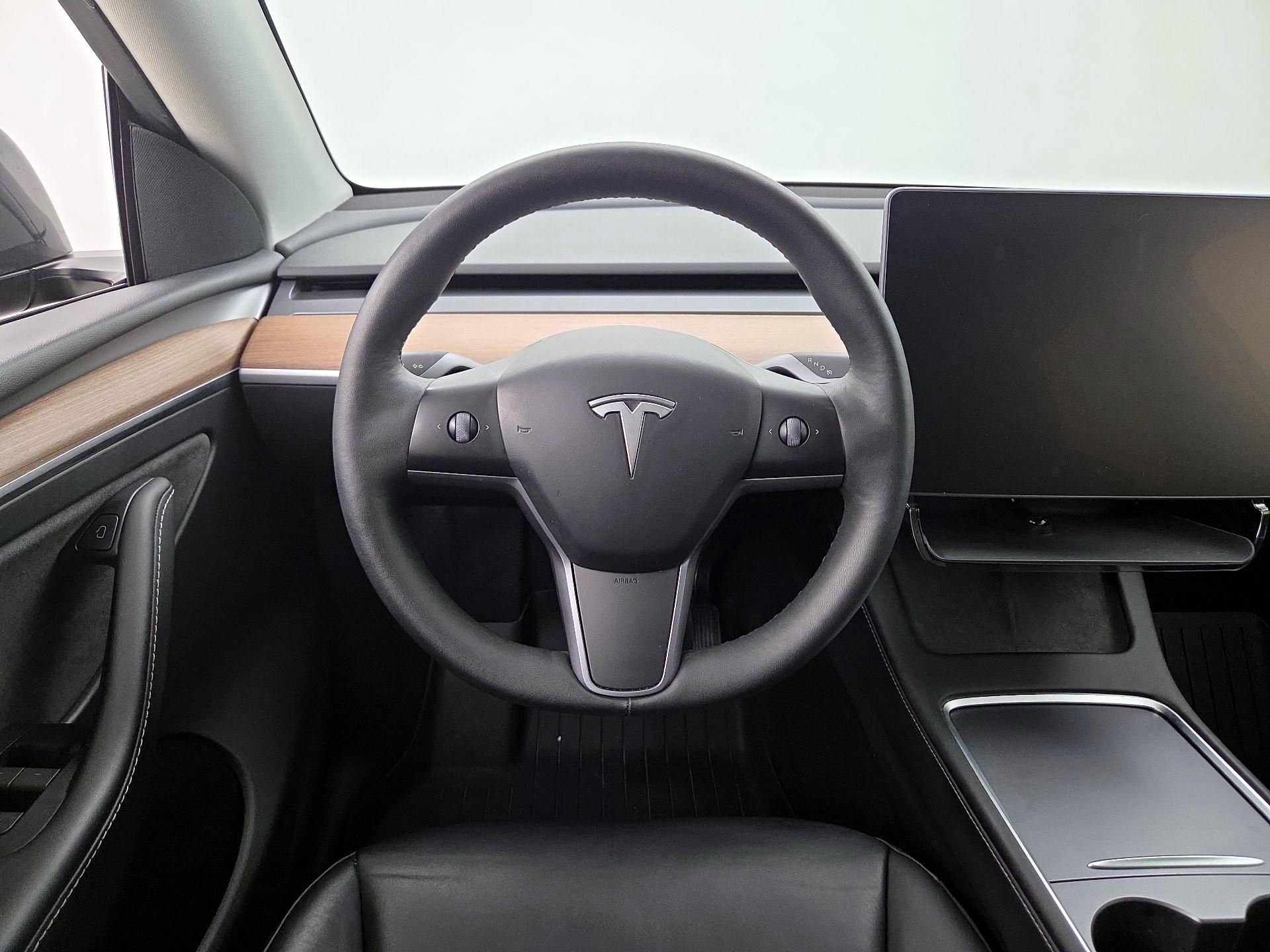 Thumbnail: 2023 Tesla Model Y - 10