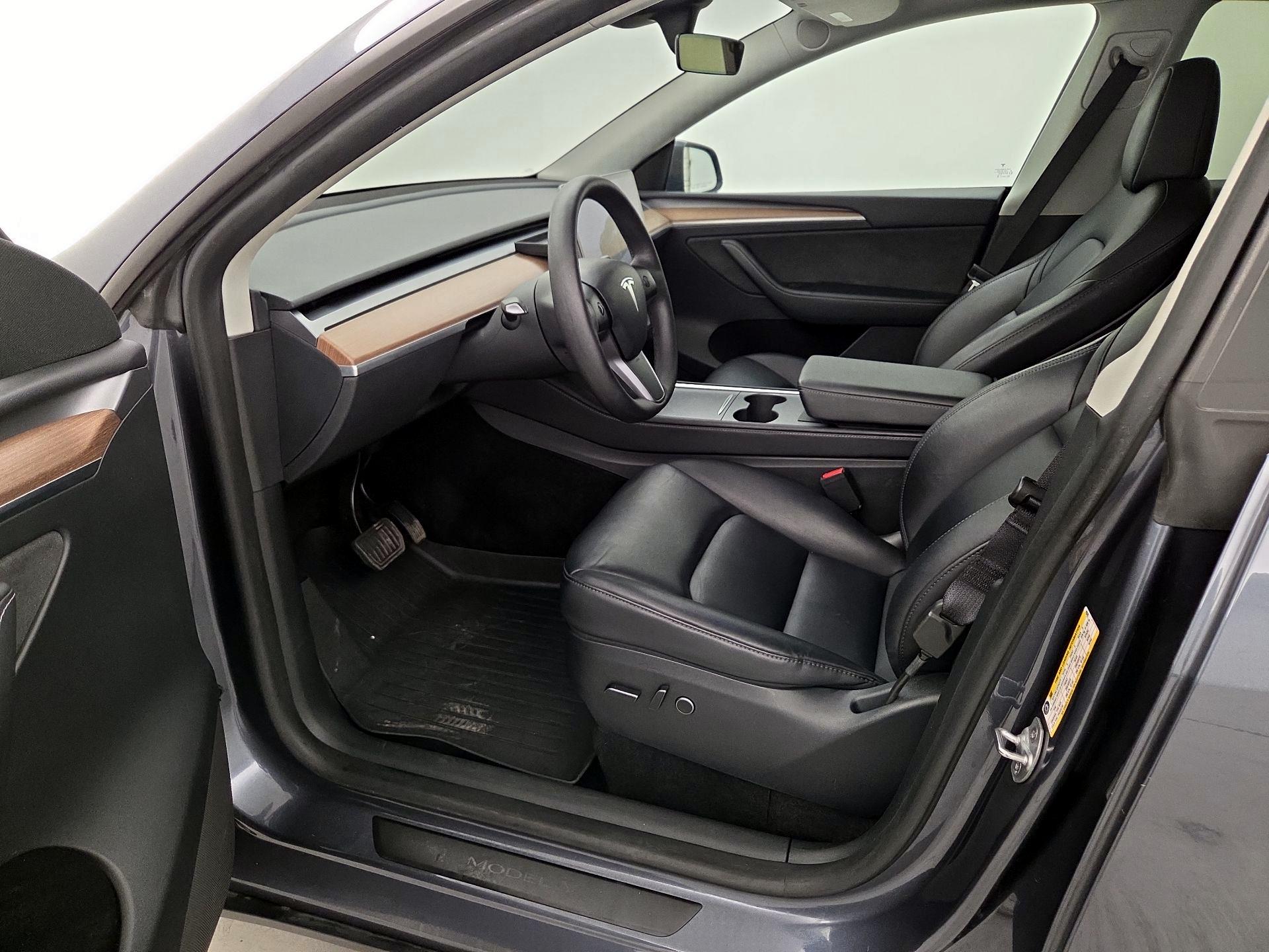 Thumbnail: 2023 Tesla Model Y - 11
