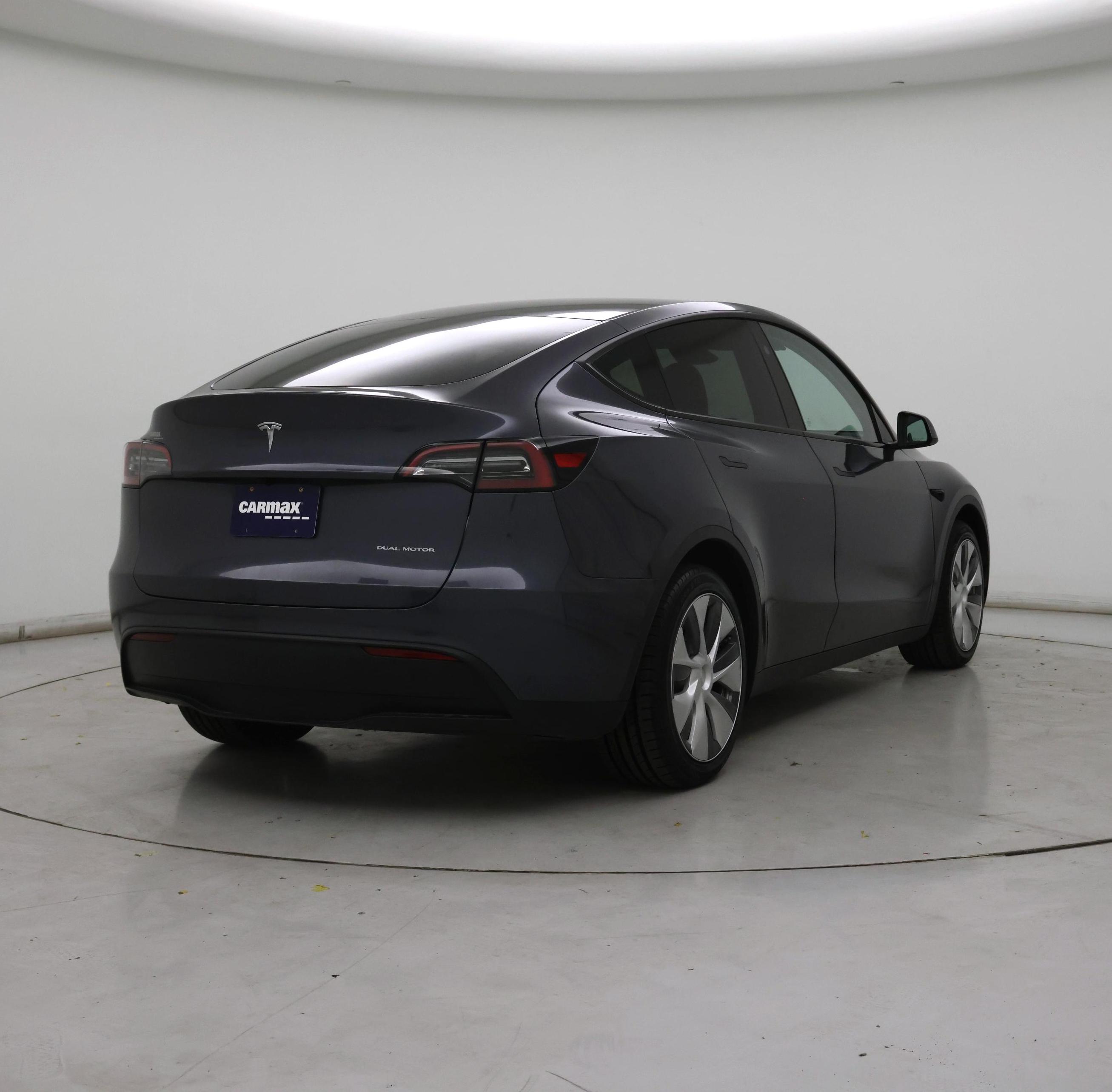 Thumbnail: 2023 Tesla Model Y - 8