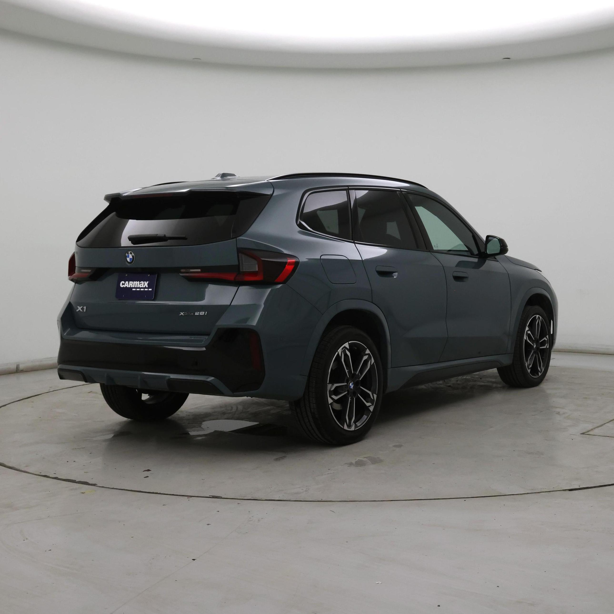 Thumbnail: 2023 BMW X1 - 8