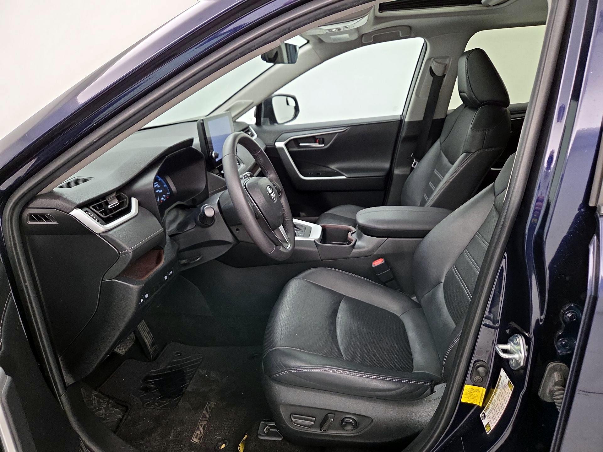 Thumbnail: 2023 Toyota RAV4 - 11