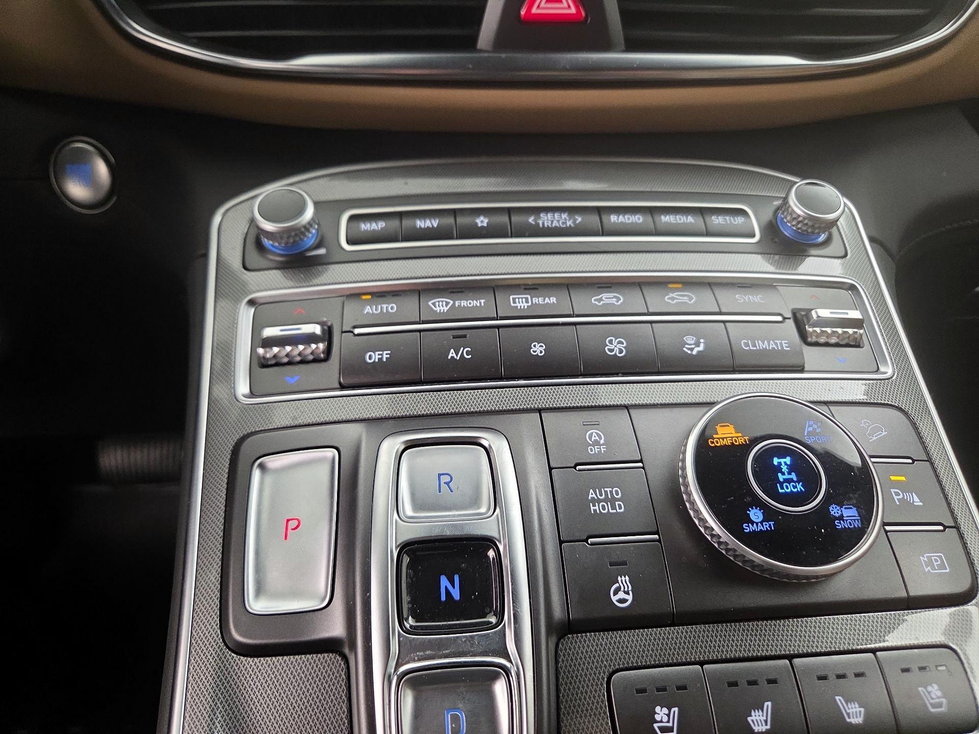 Thumbnail: 2023 Hyundai Santa Fe - 17