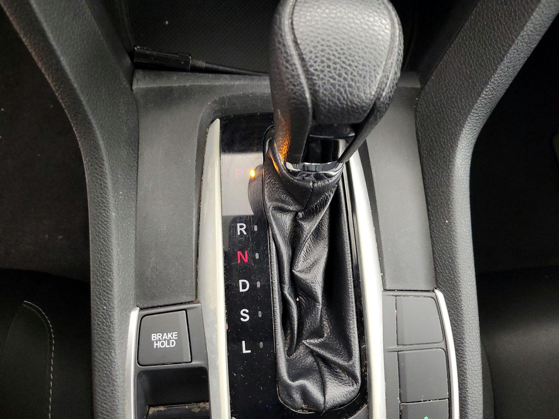 Thumbnail: 2019 Honda Civic - 17