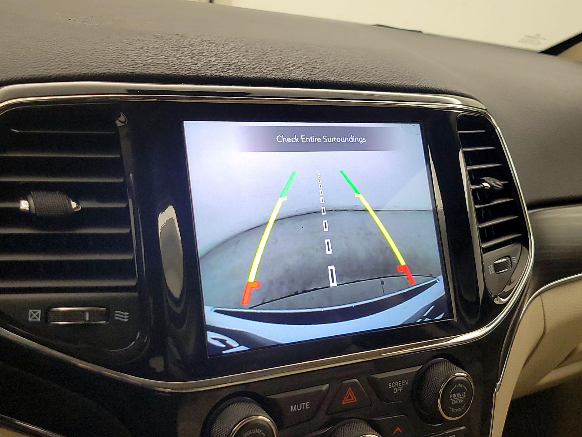 Thumbnail: 2021 Jeep Grand Cherokee - 15