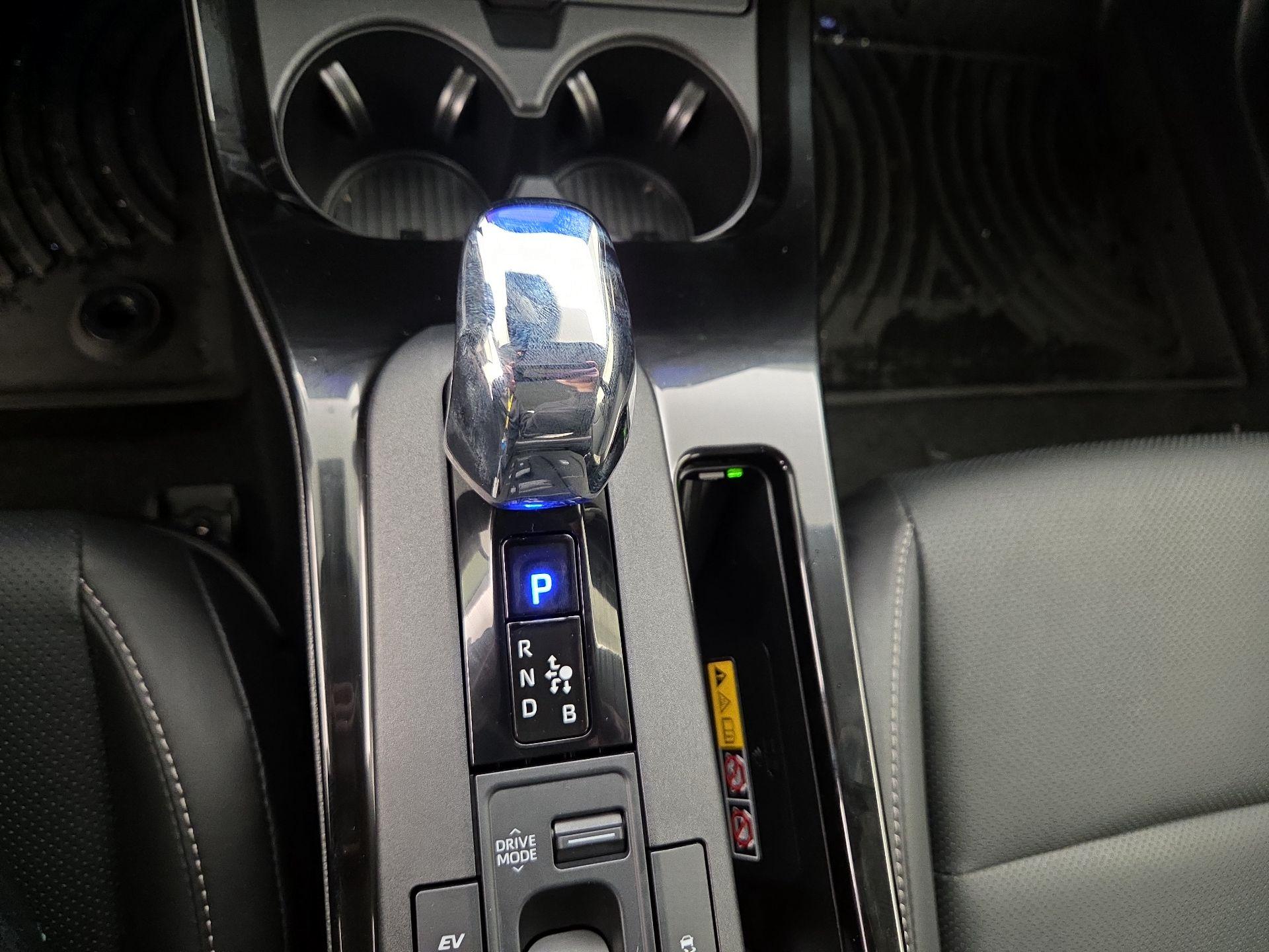 Thumbnail: 2025 Toyota Prius - 17