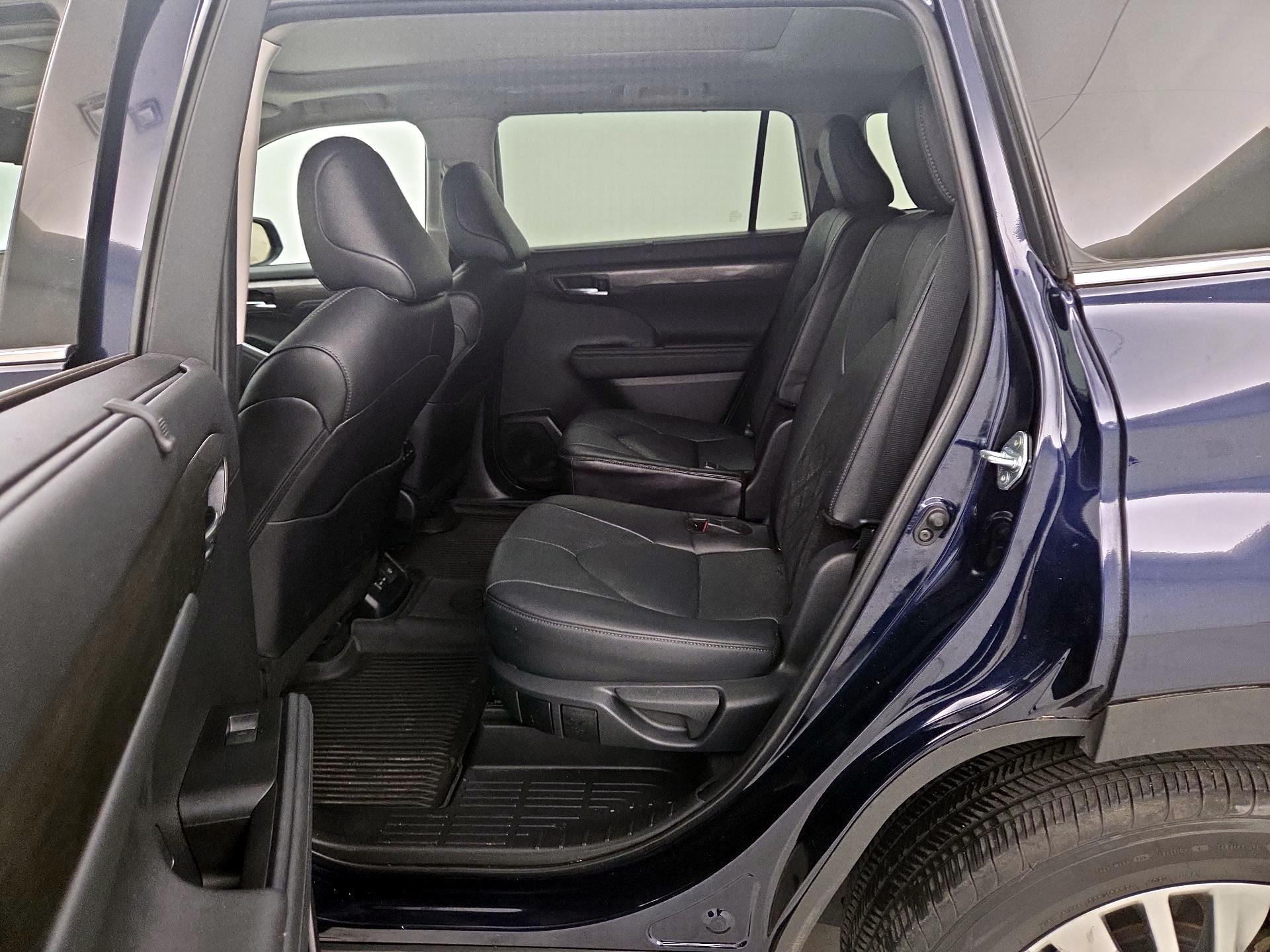 Thumbnail: 2024 Toyota Highlander - 20