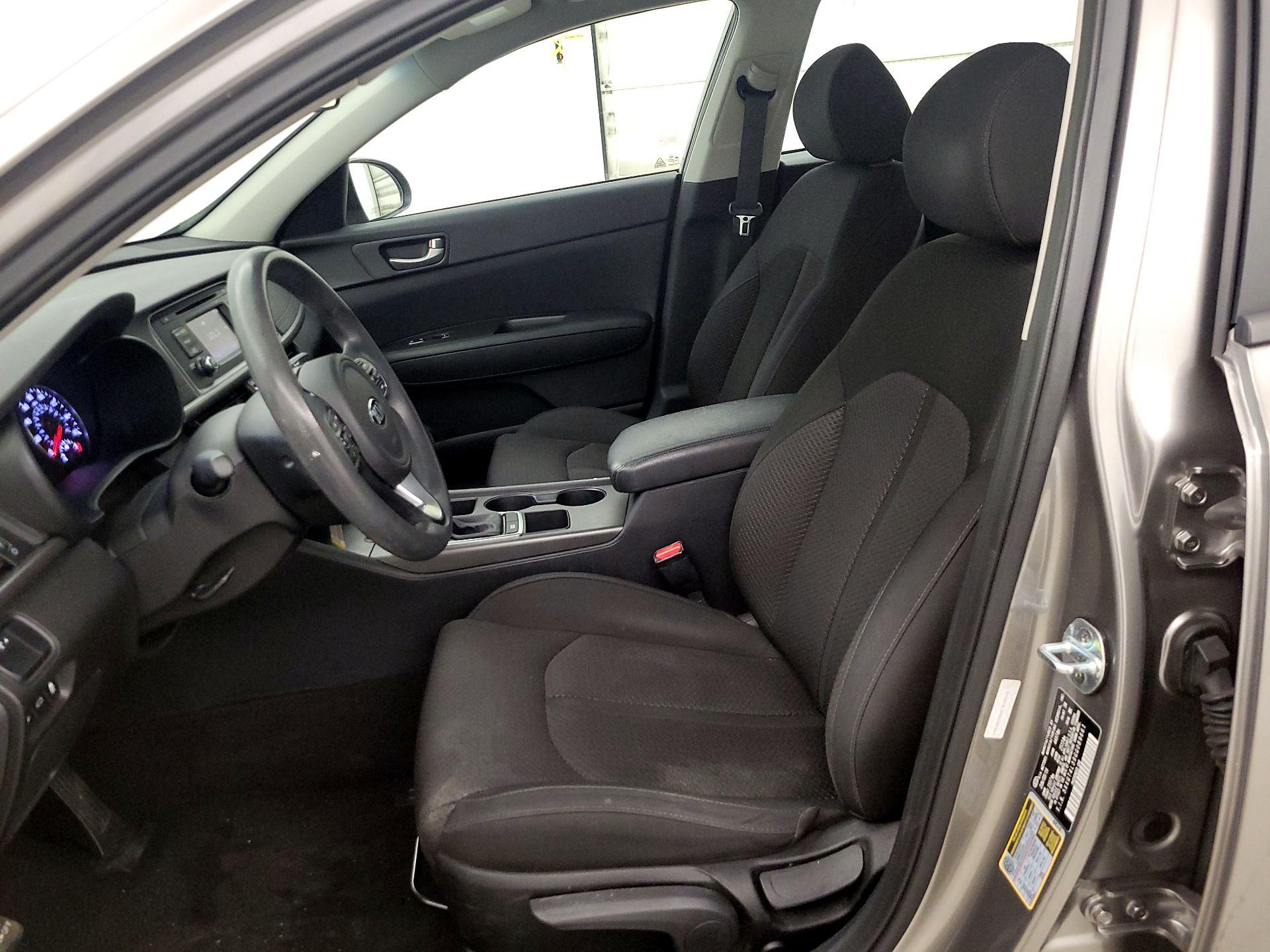 Thumbnail: 2016 Kia Optima - 11