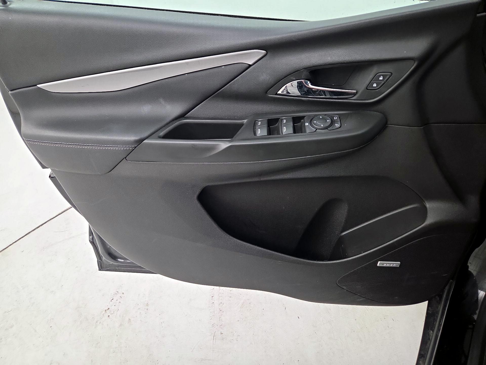 Thumbnail: 2022 Chevrolet Bolt EV - 12