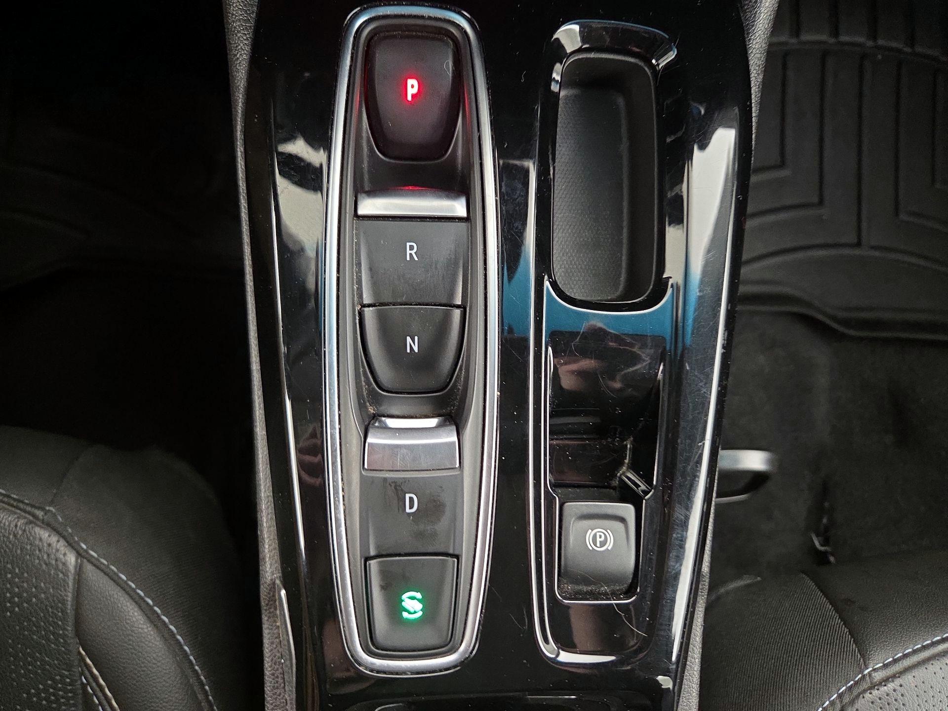 Thumbnail: 2022 Chevrolet Bolt EV - 17