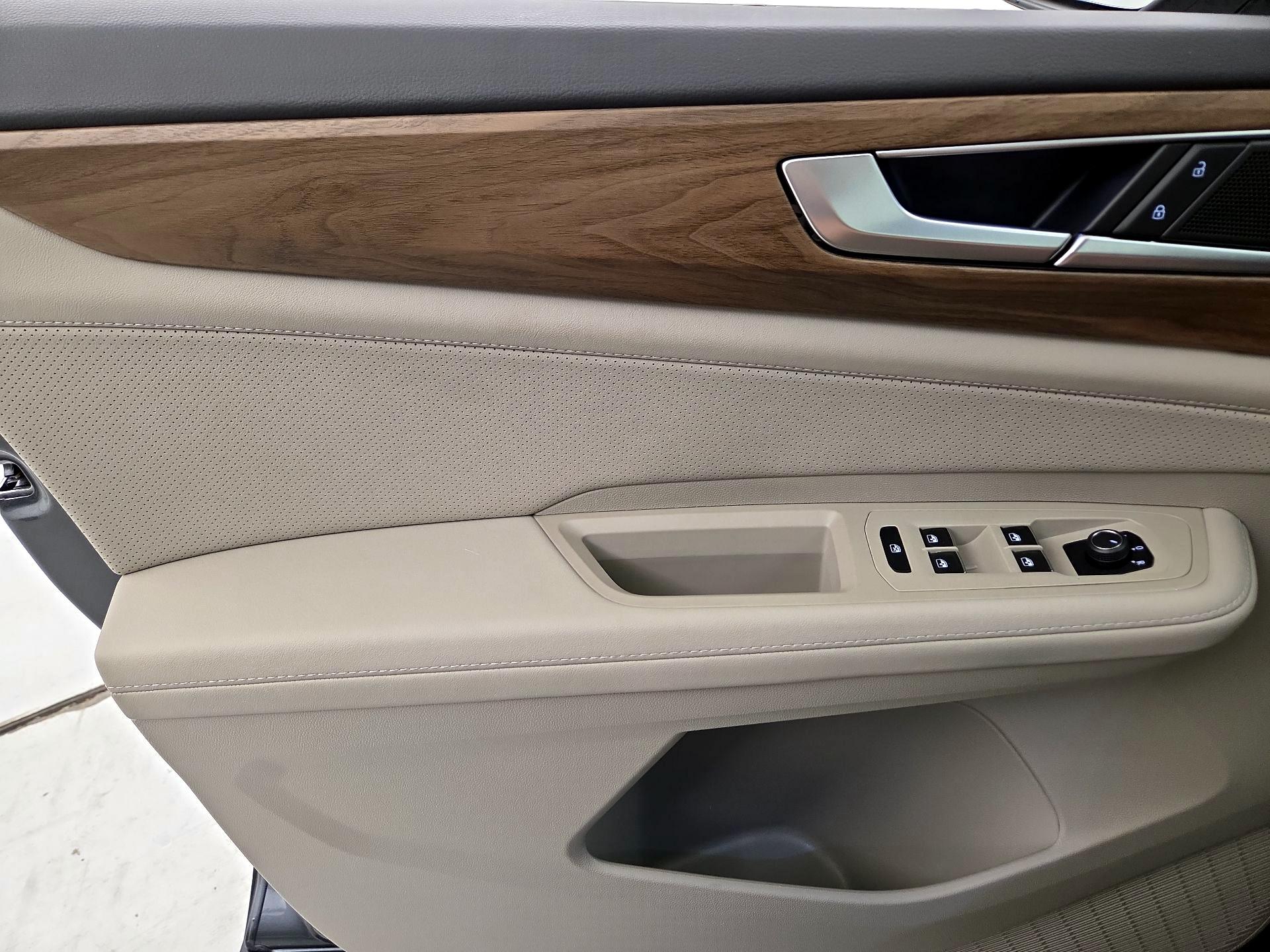 Thumbnail: 2025 Volkswagen Atlas - 12