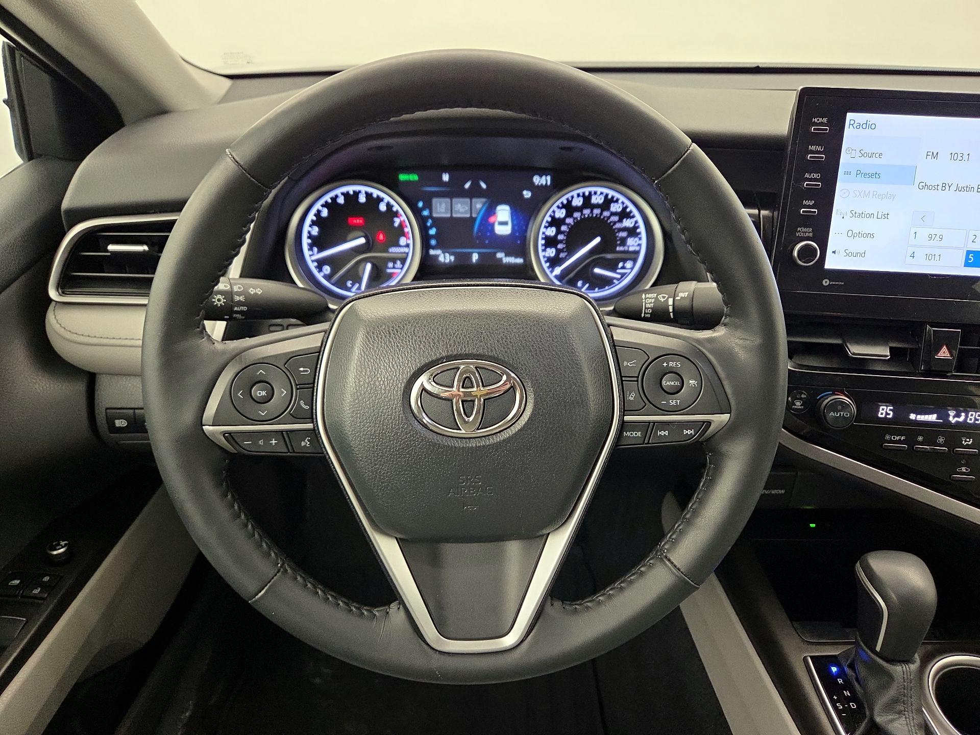 Thumbnail: 2022 Toyota Camry - 10