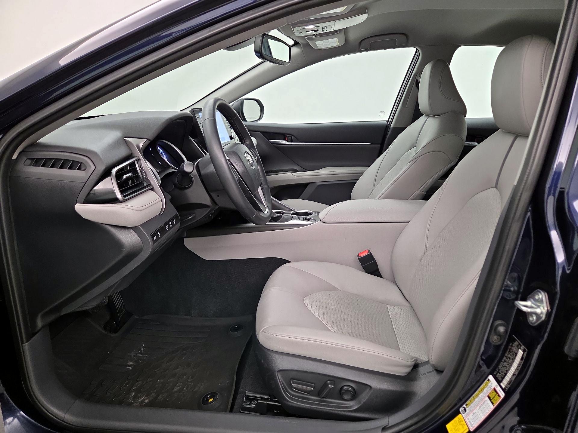 Thumbnail: 2022 Toyota Camry - 11