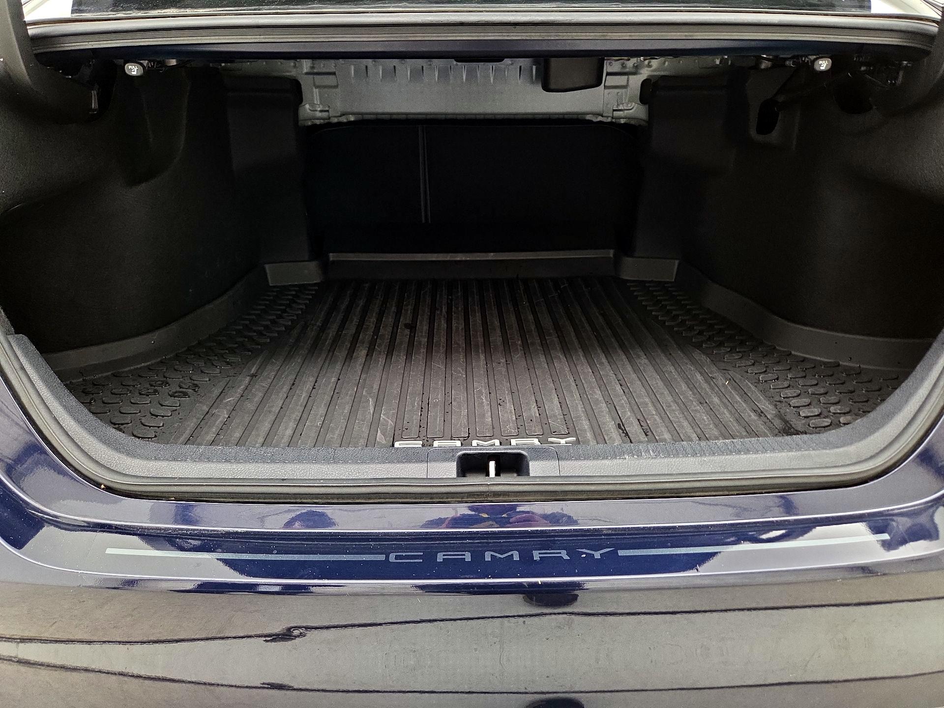 Thumbnail: 2022 Toyota Camry - 20