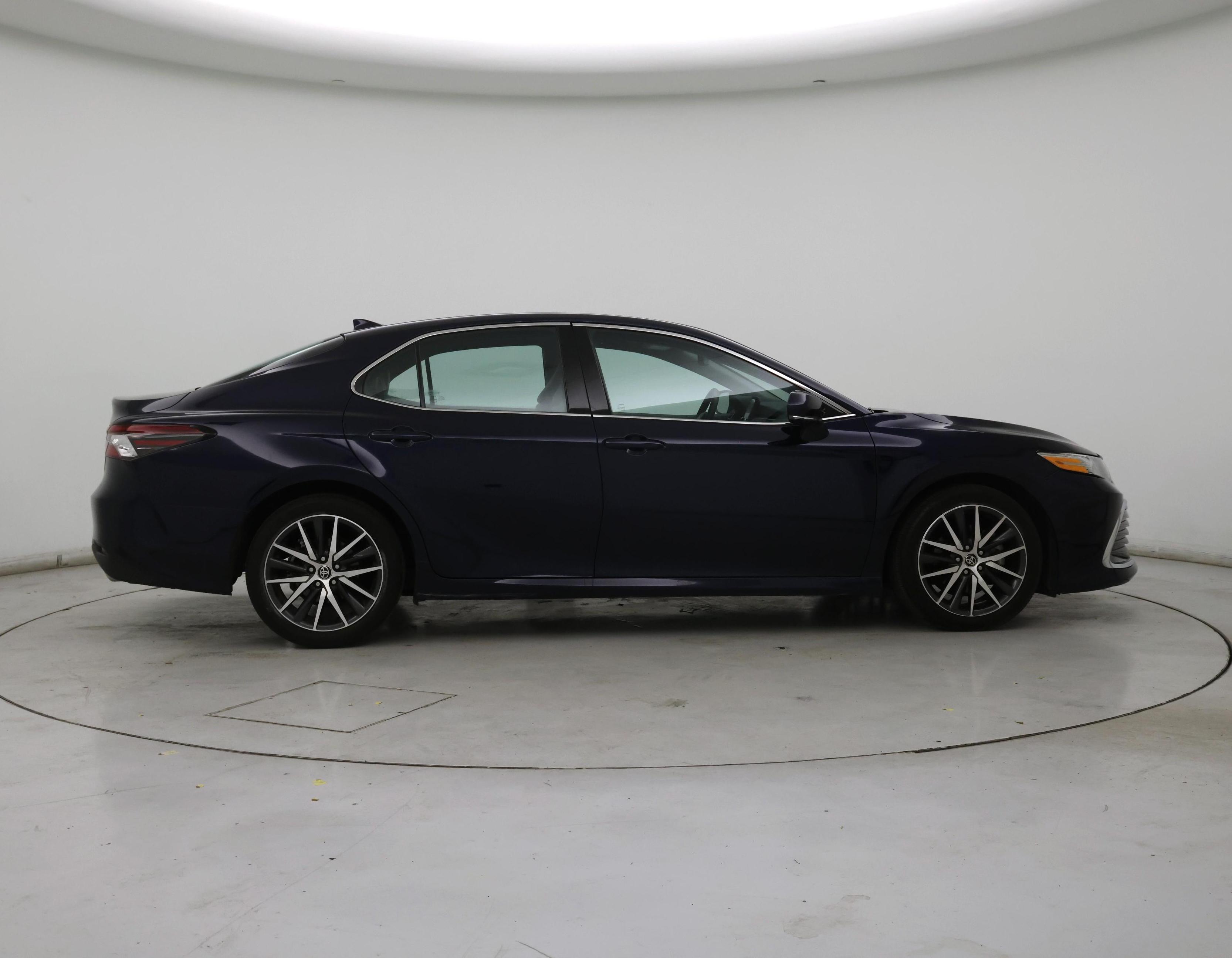 Thumbnail: 2022 Toyota Camry - 7