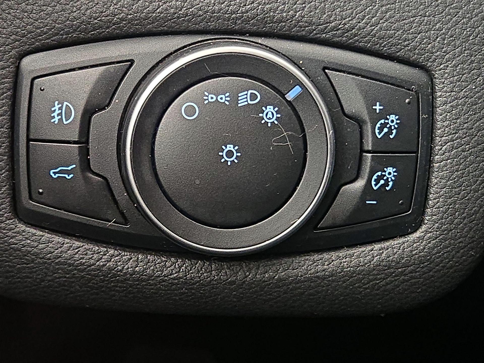 Thumbnail: 2017 Ford Escape - 13