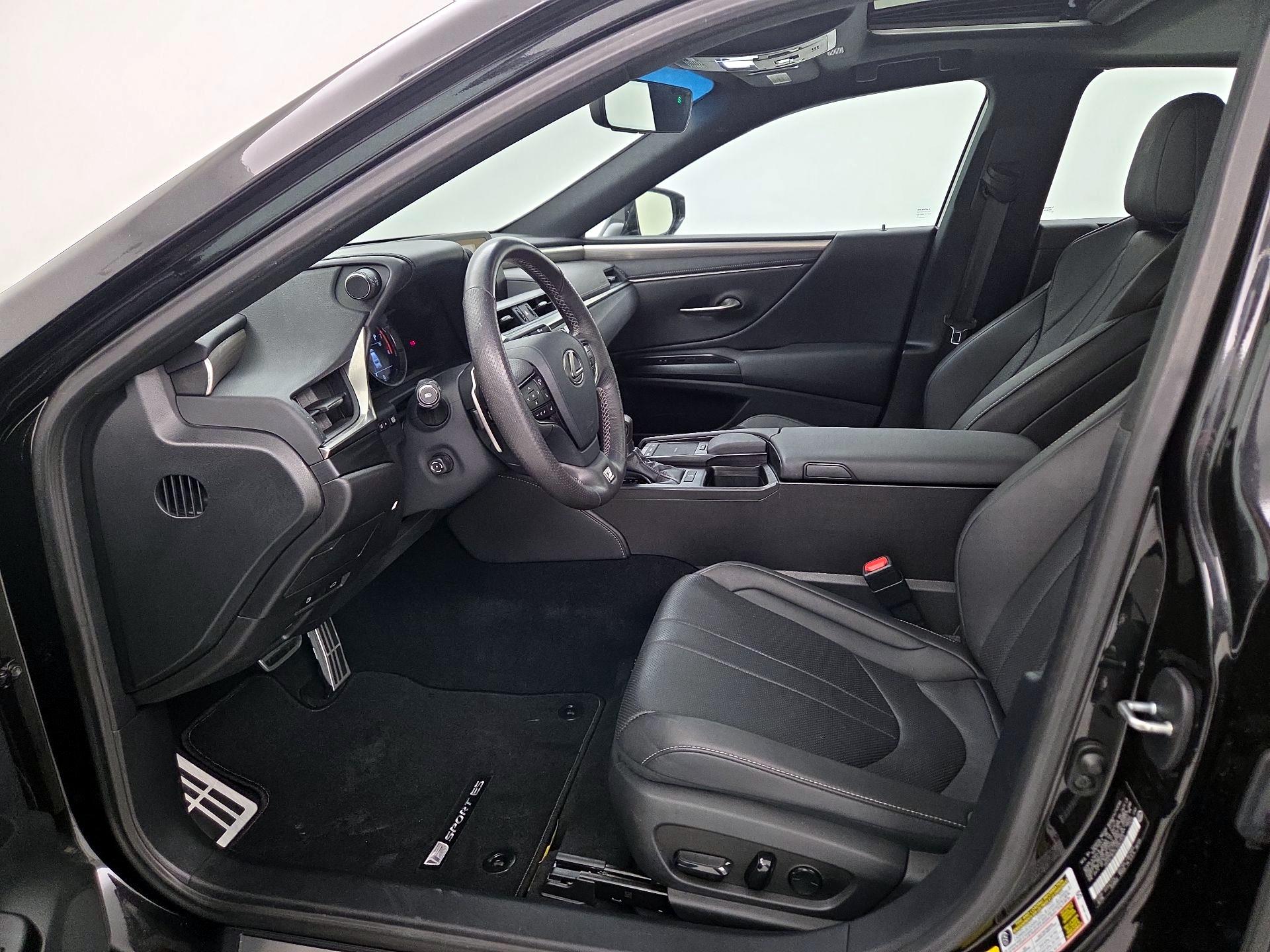 Thumbnail: 2020 Lexus ES - 11