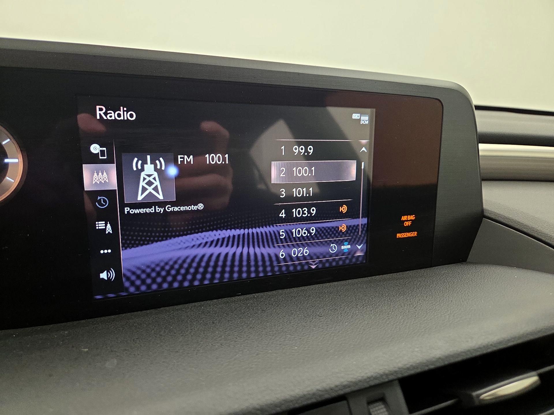 Thumbnail: 2020 Lexus ES - 14