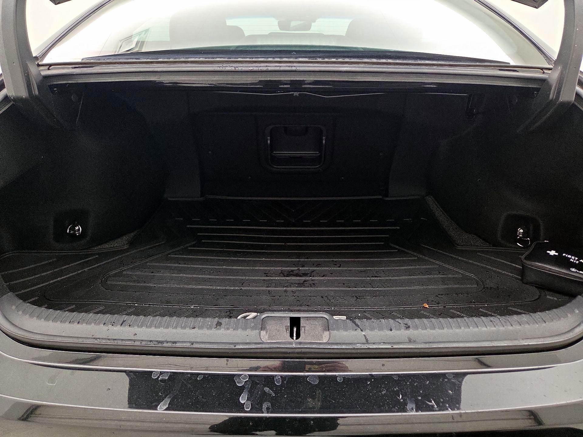 Thumbnail: 2020 Lexus ES - 20