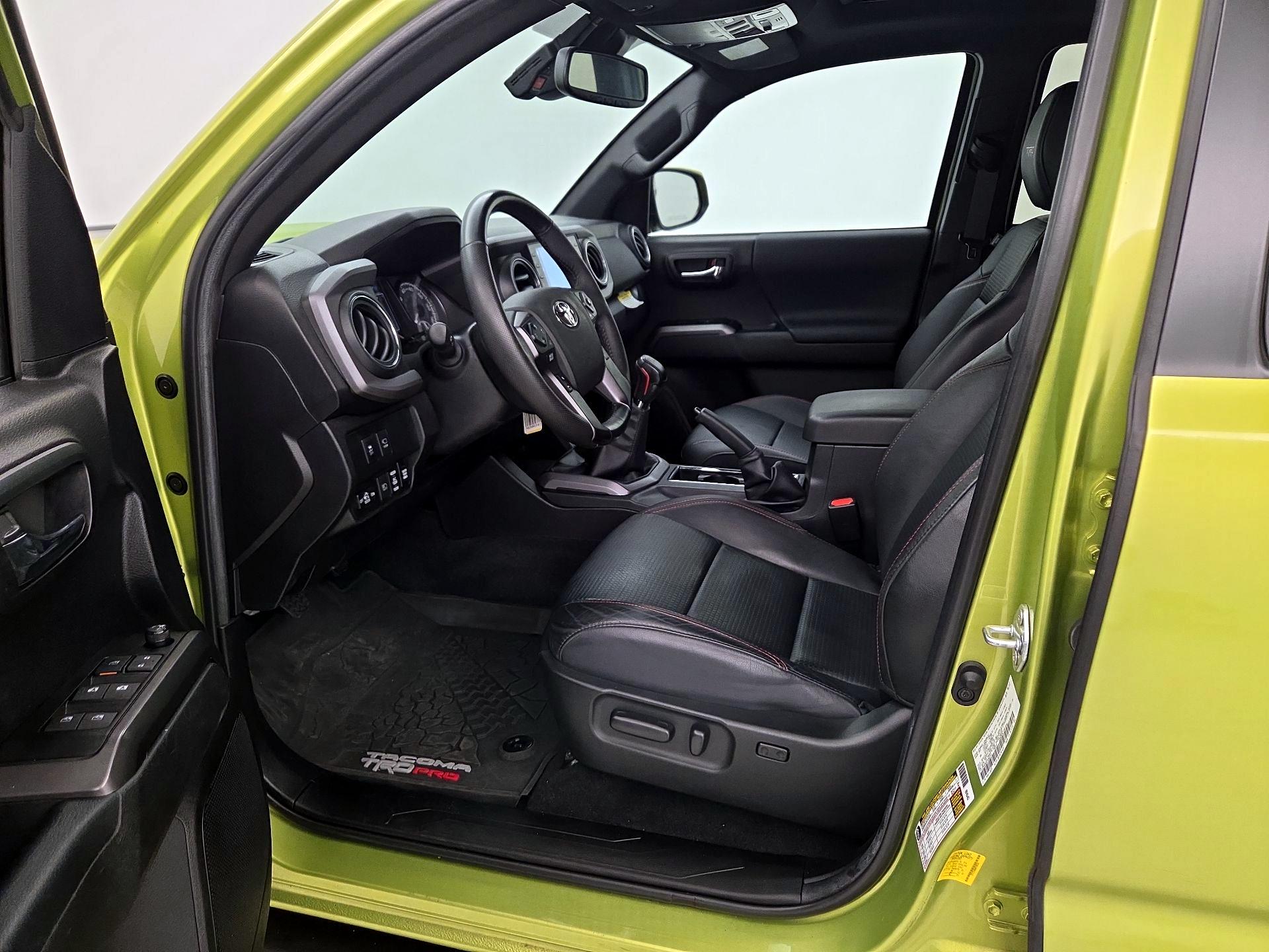 Thumbnail: 2022 Toyota Tacoma - 11