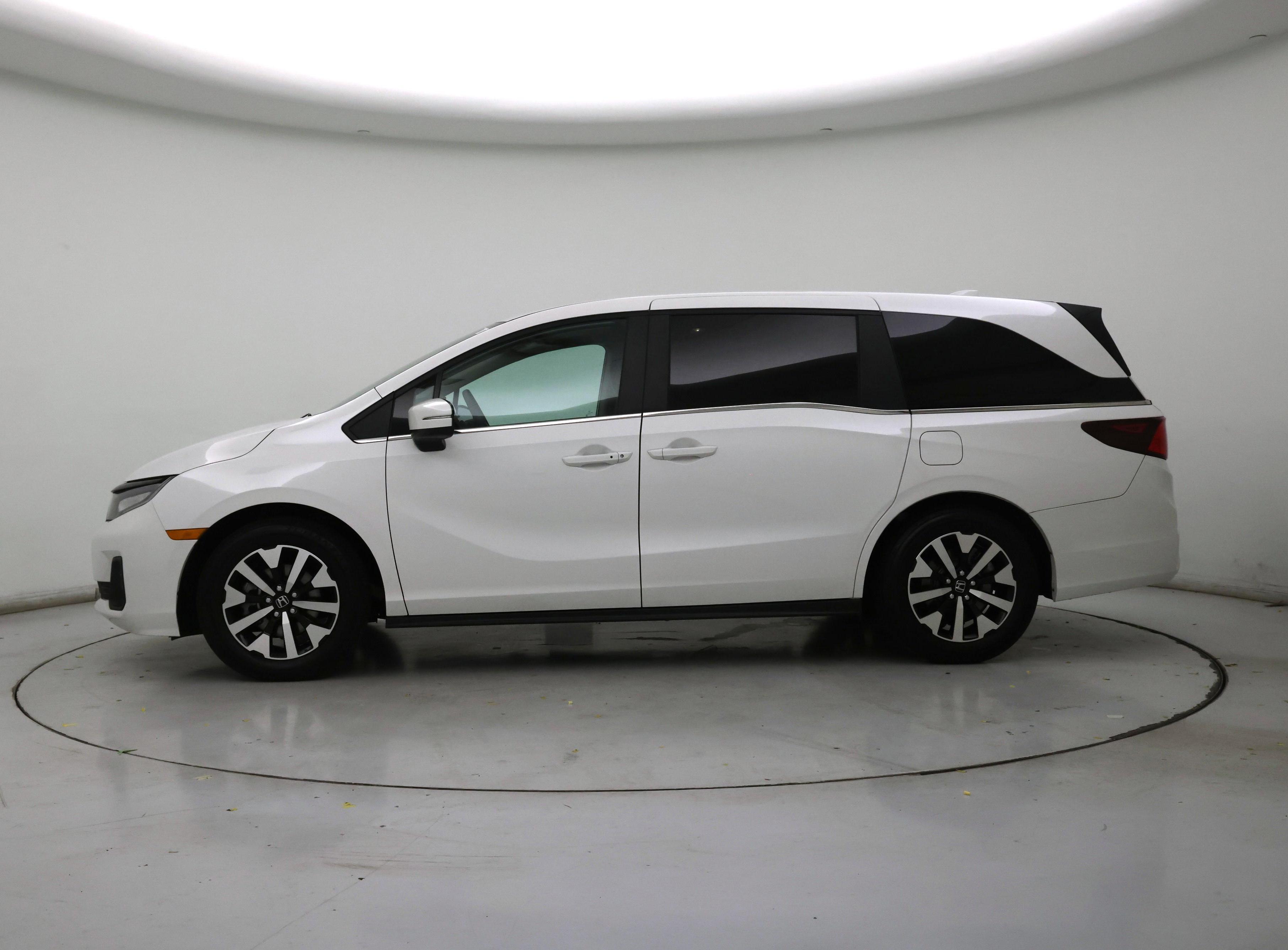 Thumbnail: 2025 Honda Odyssey - 3