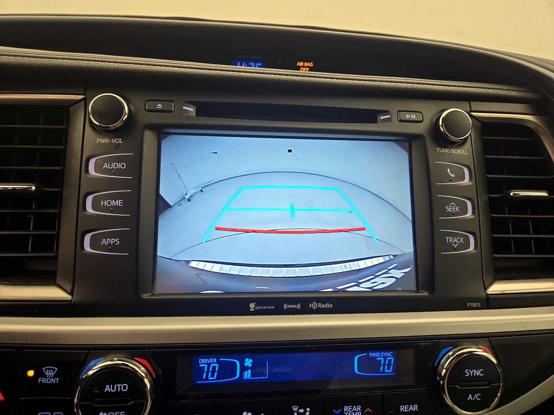 Thumbnail: 2019 Toyota Highlander - 14