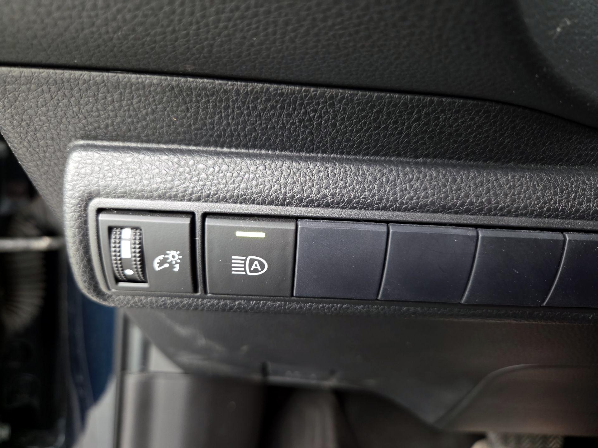 Thumbnail: 2020 Toyota Corolla - 13