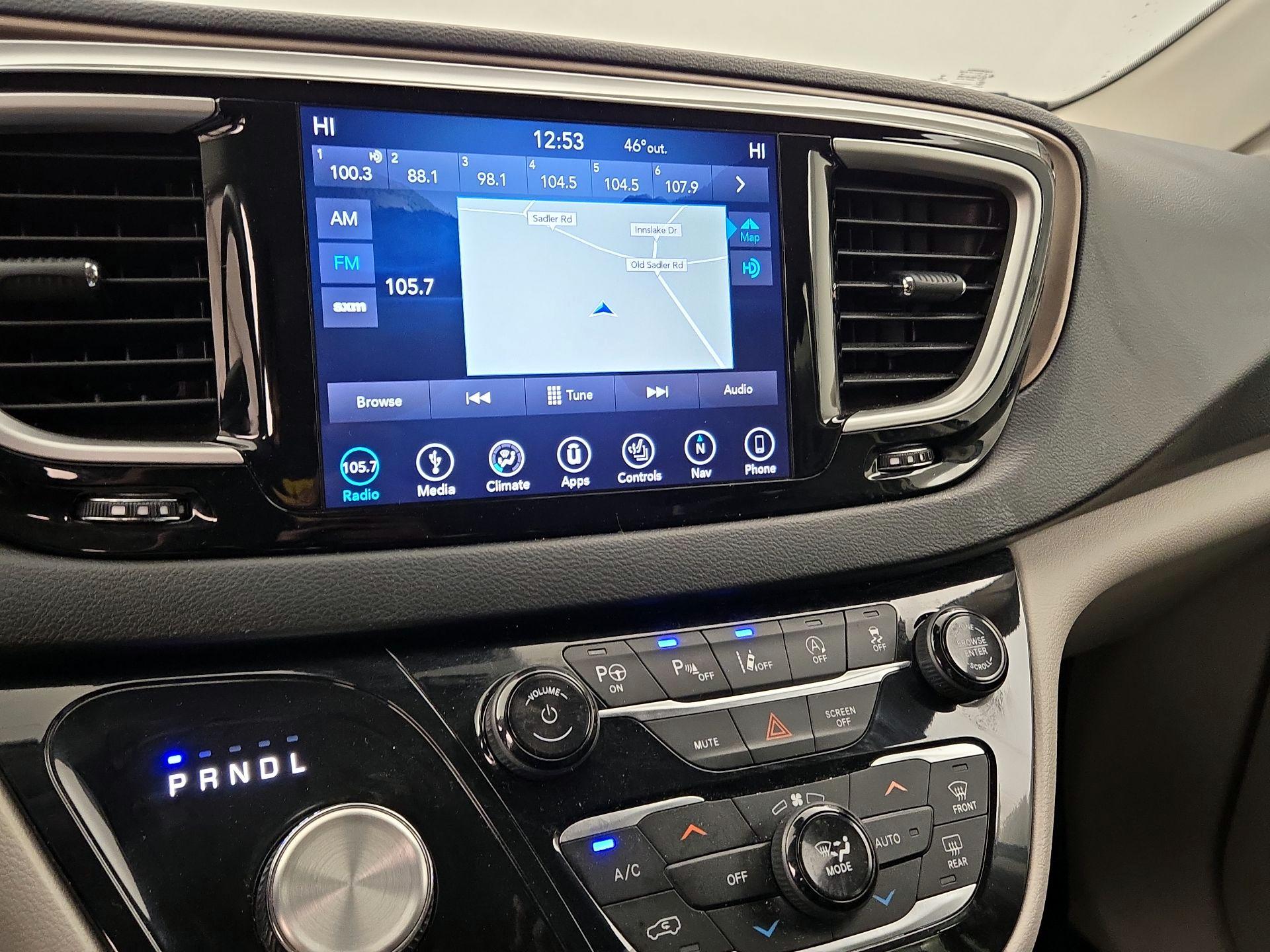 Thumbnail: 2019 Chrysler Pacifica - 16