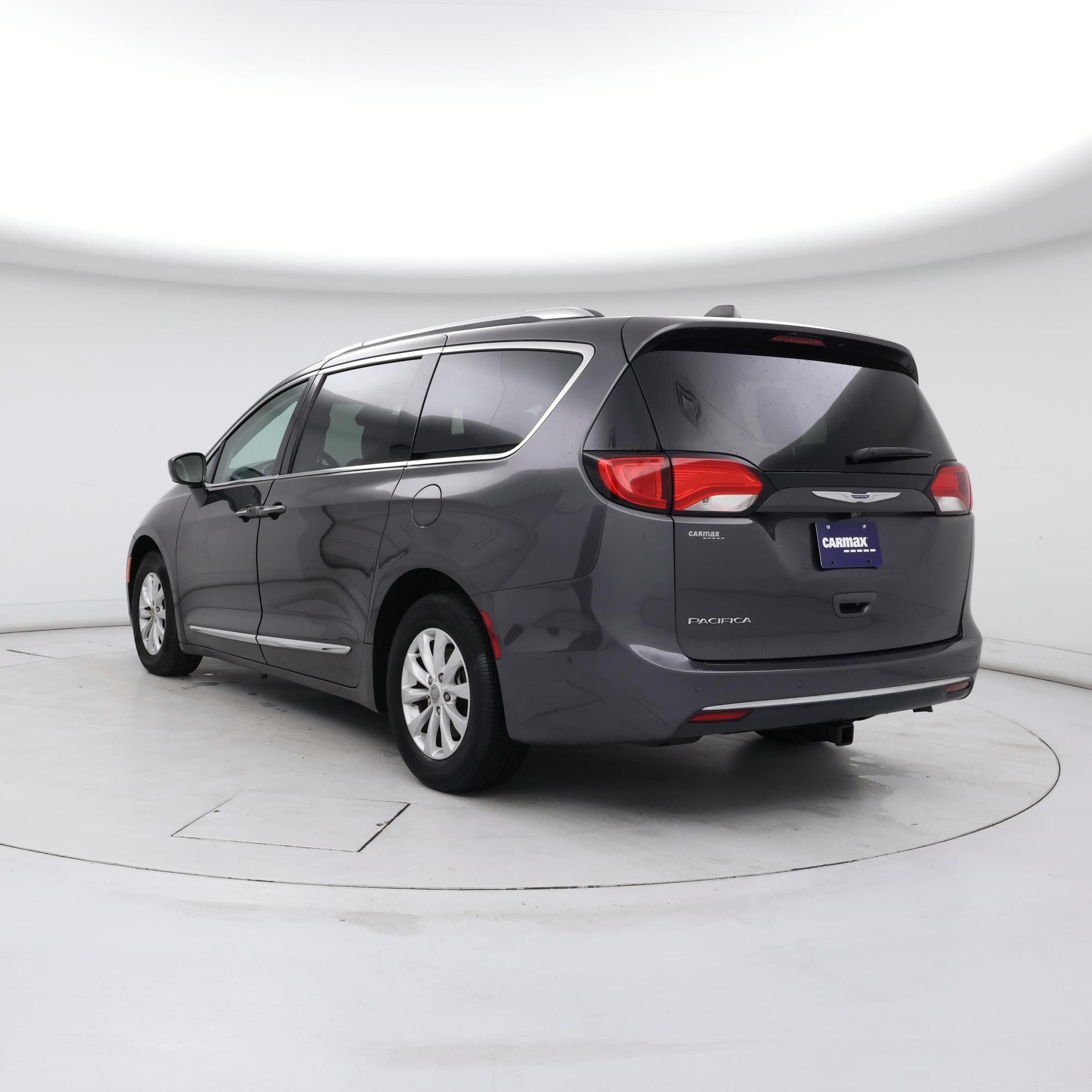 Thumbnail: 2019 Chrysler Pacifica - 2