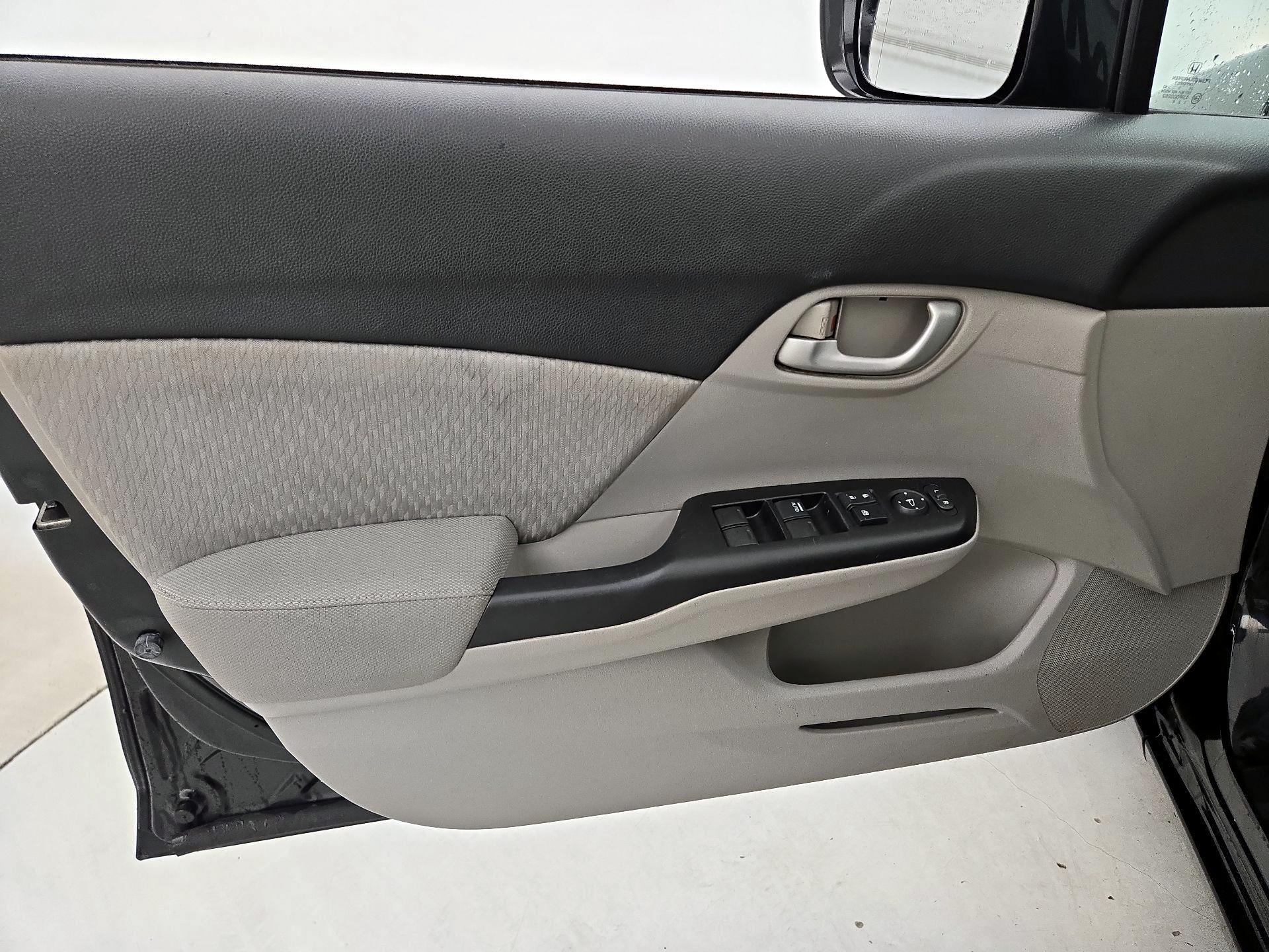 Thumbnail: 2015 Honda Civic - 12