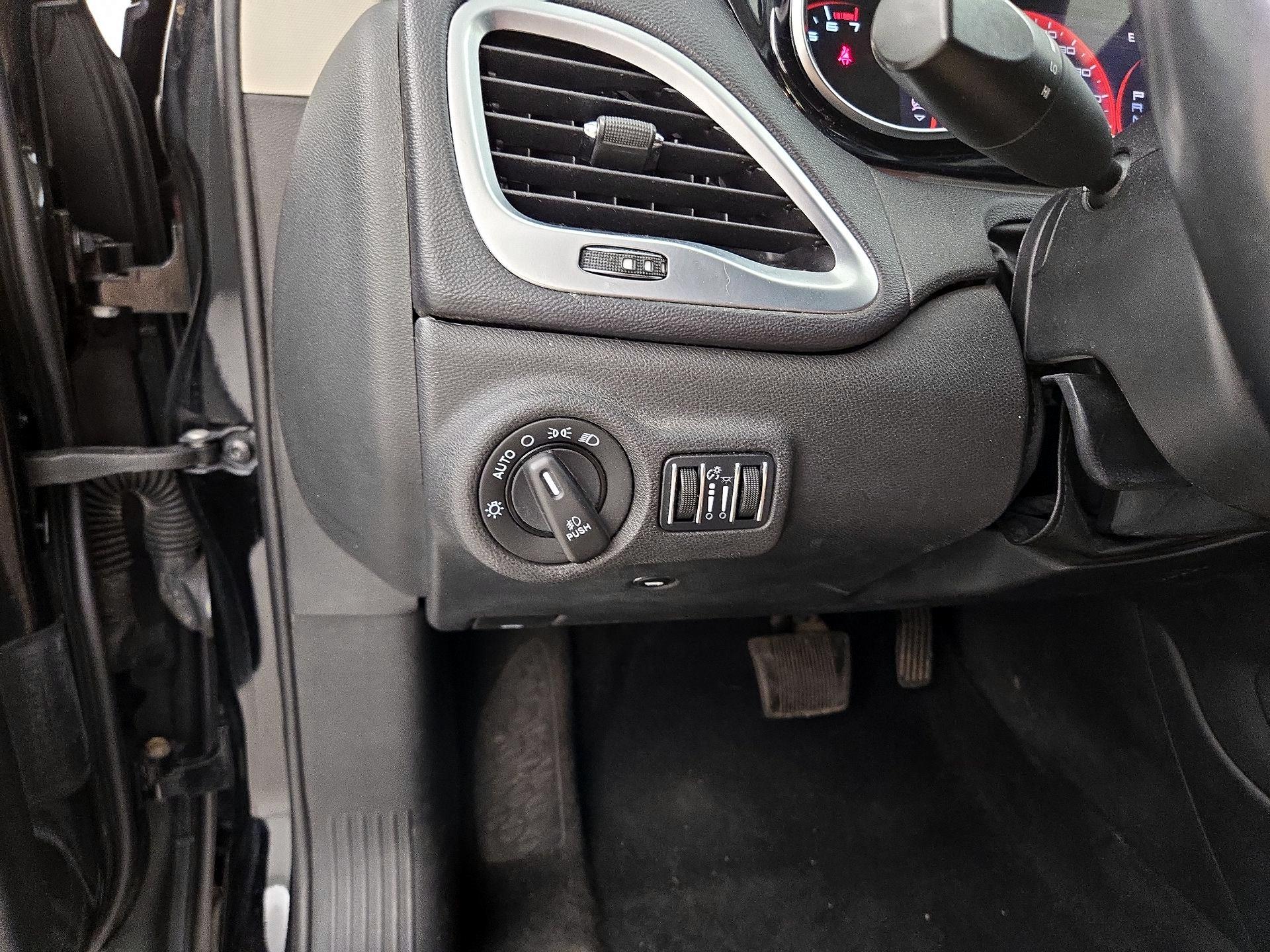 Thumbnail: 2015 Dodge Dart - 13