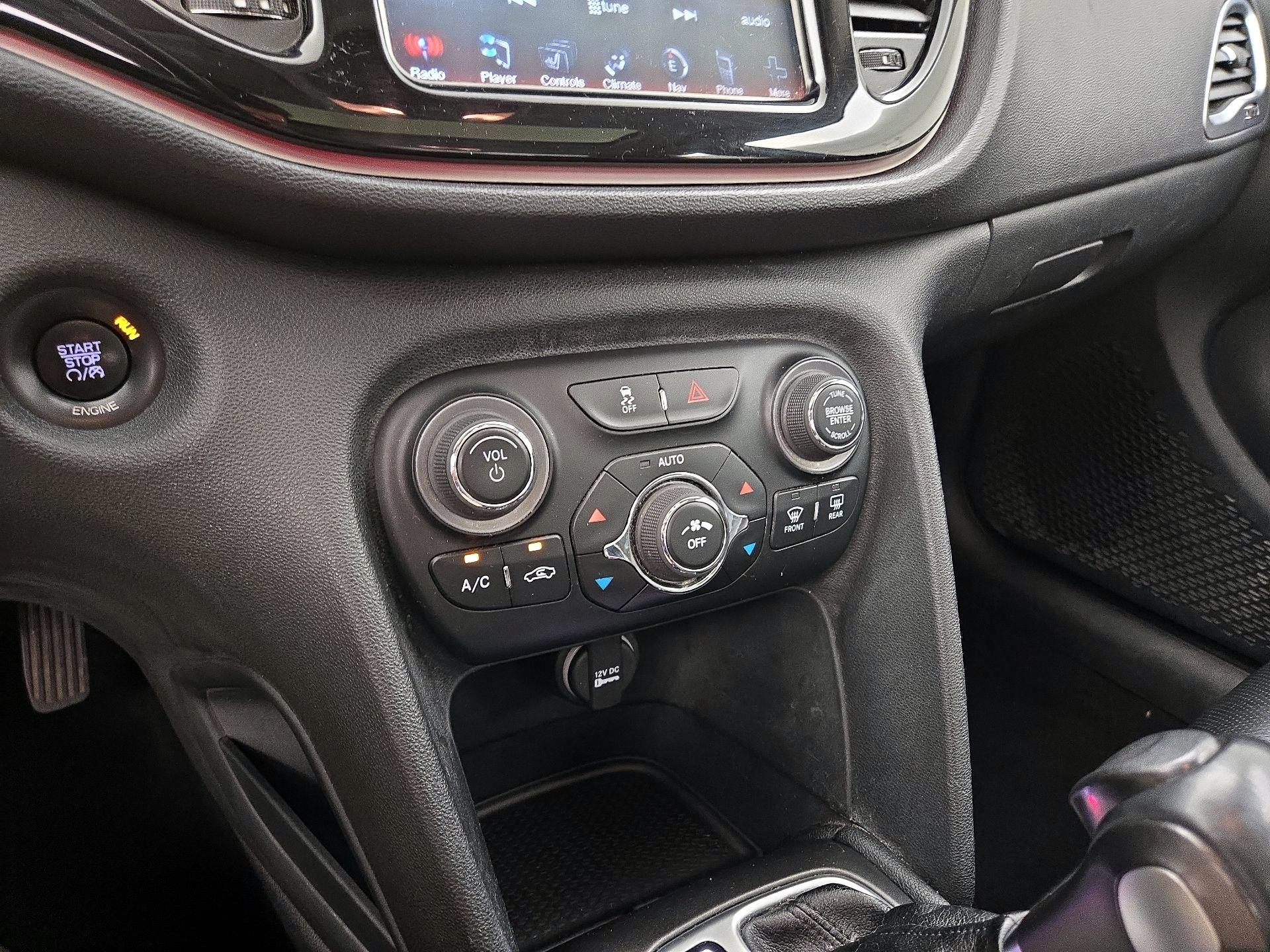 Thumbnail: 2015 Dodge Dart - 17
