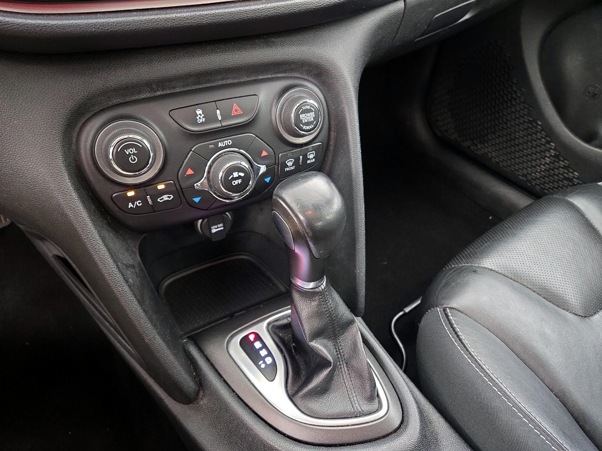 Thumbnail: 2015 Dodge Dart - 18