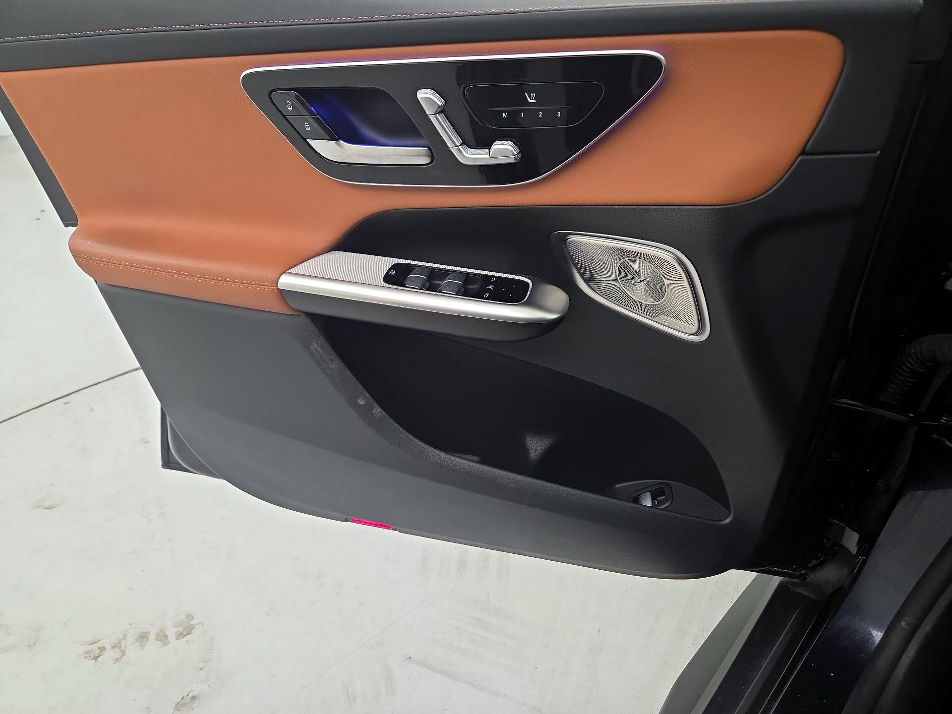 Thumbnail: 2024 Mercedes-Benz GLC - 12