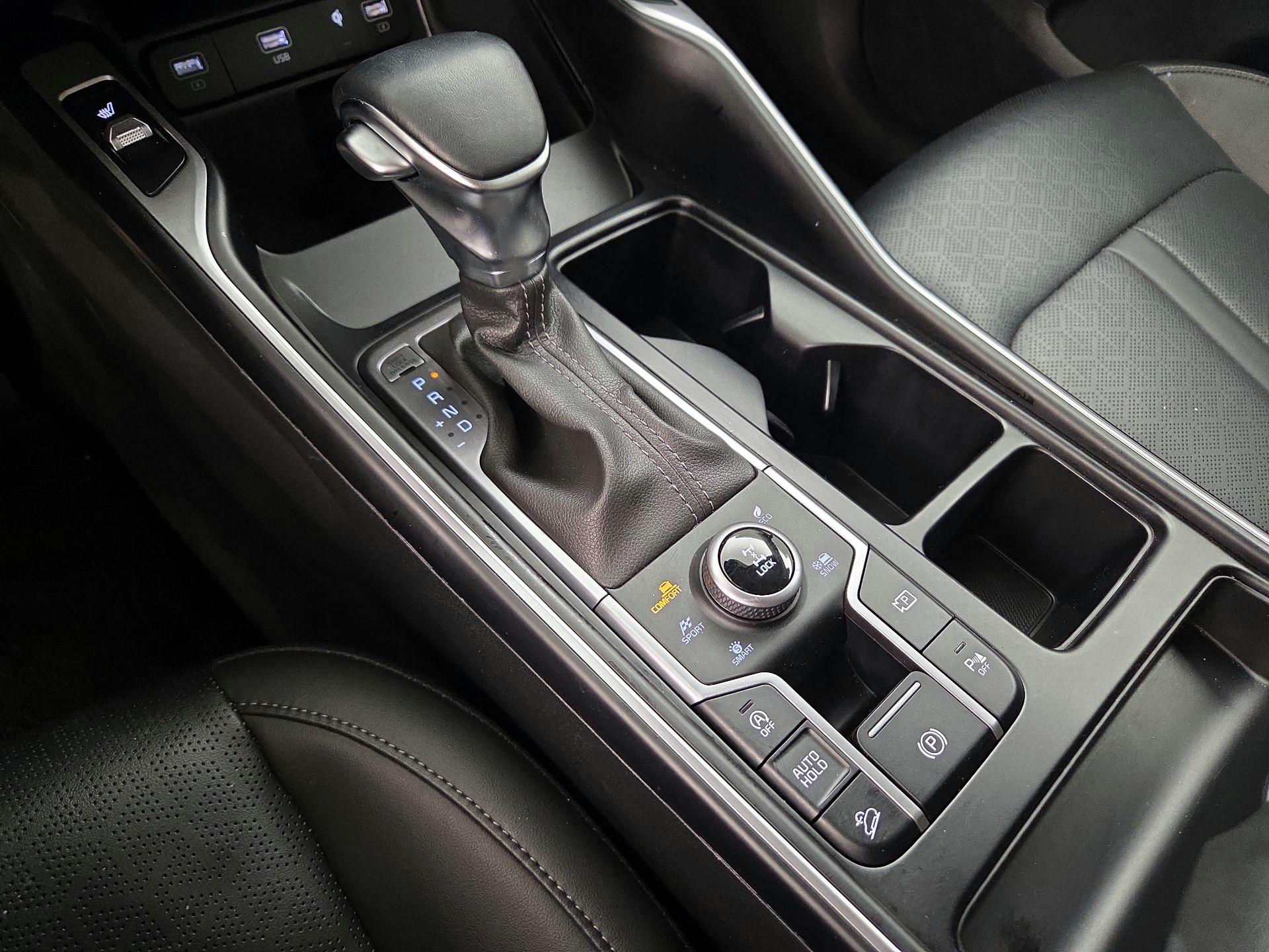 Thumbnail: 2023 Kia Sorento - 18