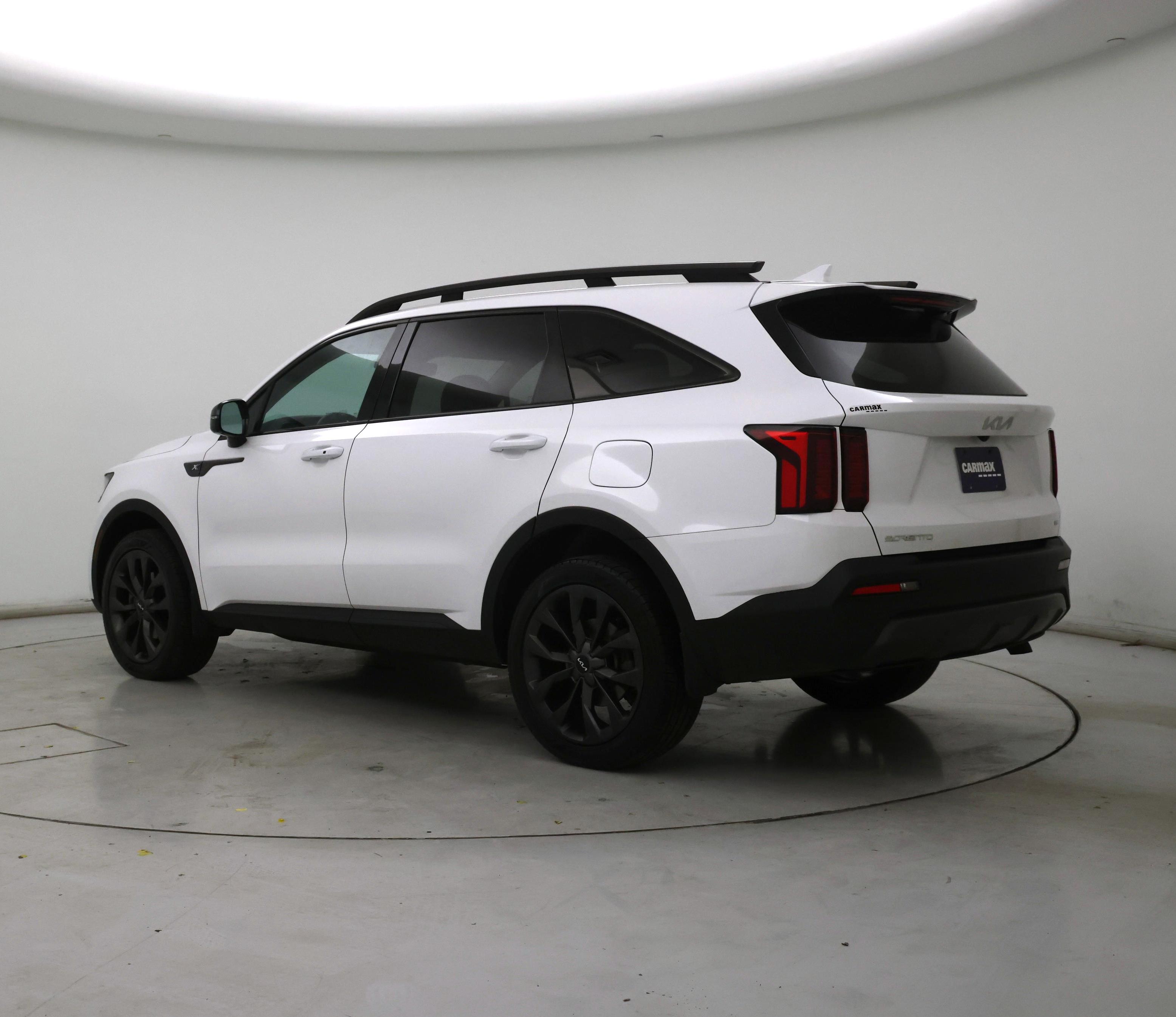 Thumbnail: 2023 Kia Sorento - 2