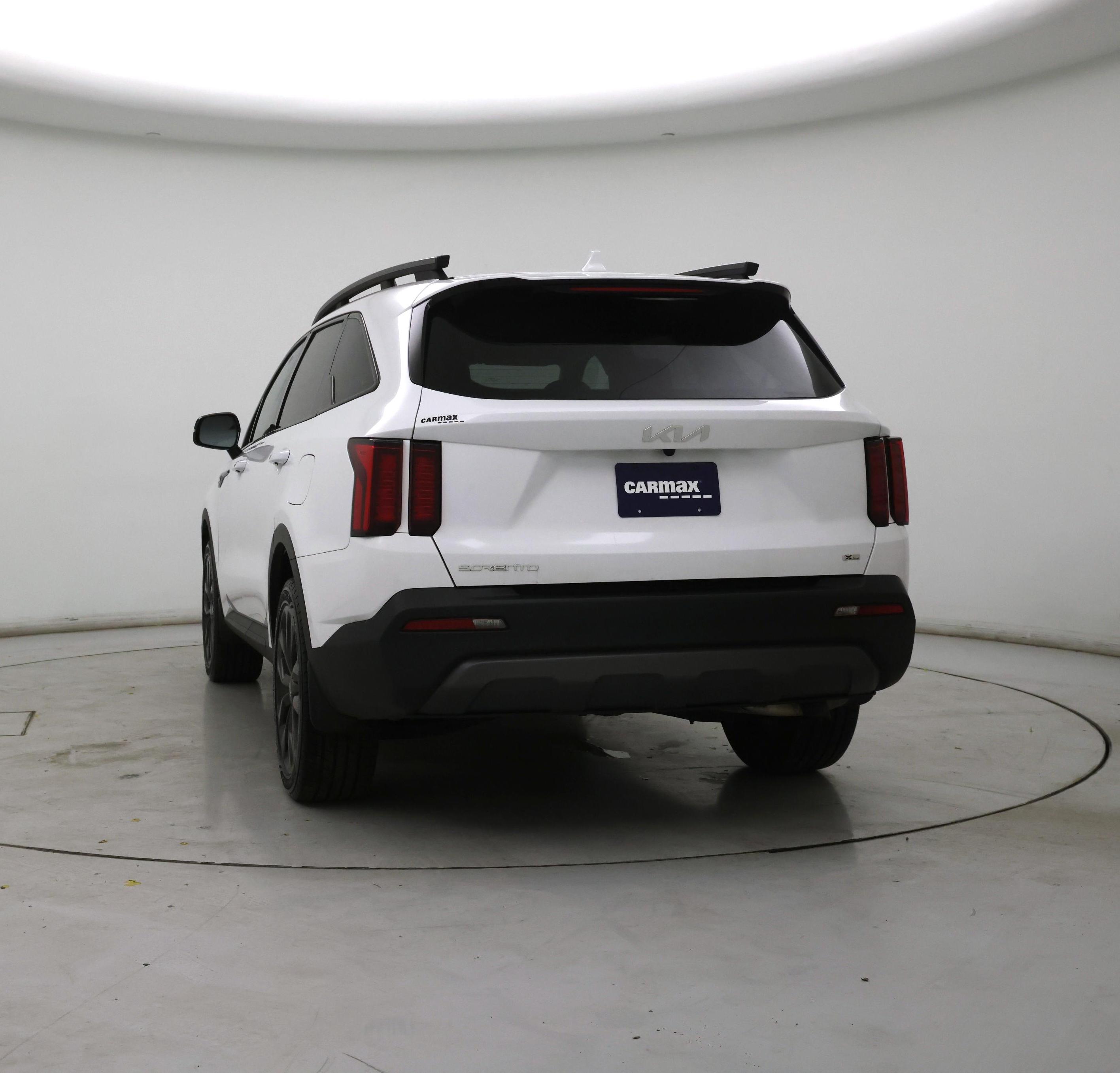 Thumbnail: 2023 Kia Sorento - 6