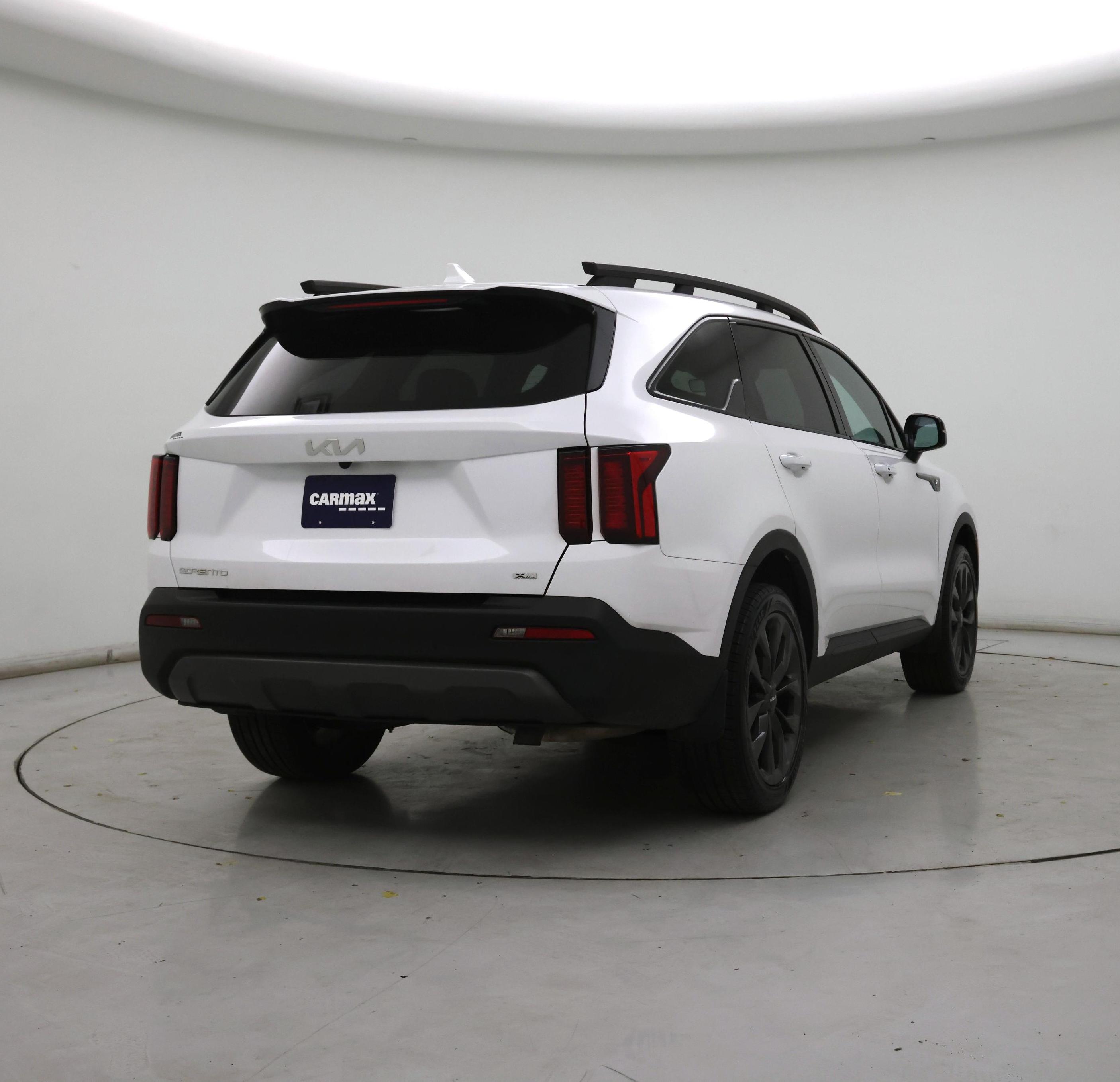 Thumbnail: 2023 Kia Sorento - 8