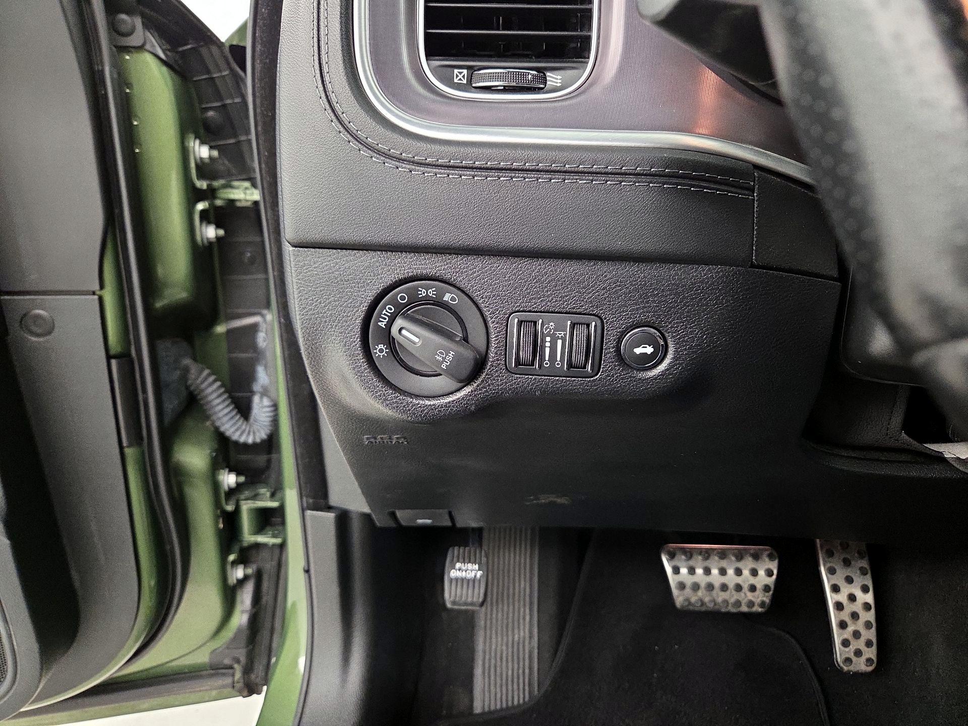 Thumbnail: 2022 Dodge Charger - 13