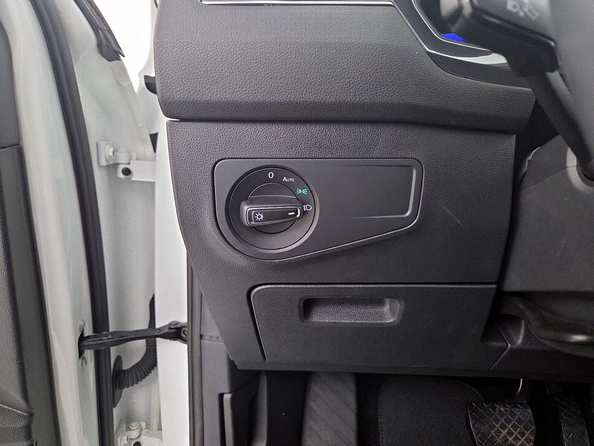 Thumbnail: 2024 Volkswagen Tiguan - 13